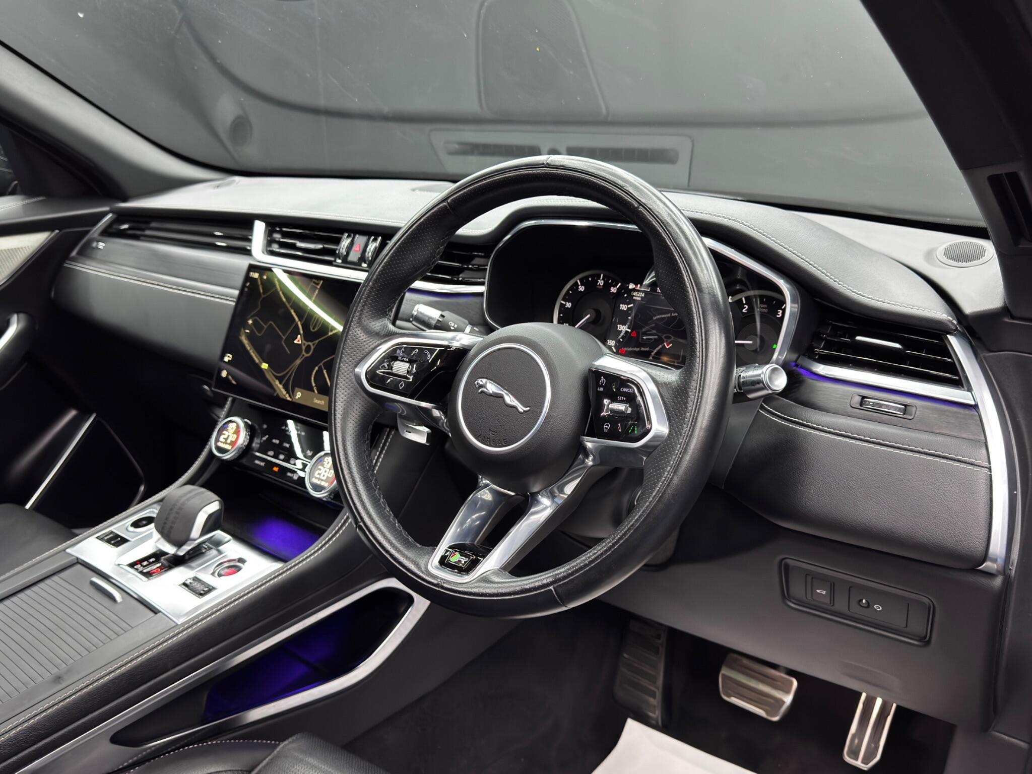 Jaguar F-Pace - Image 9