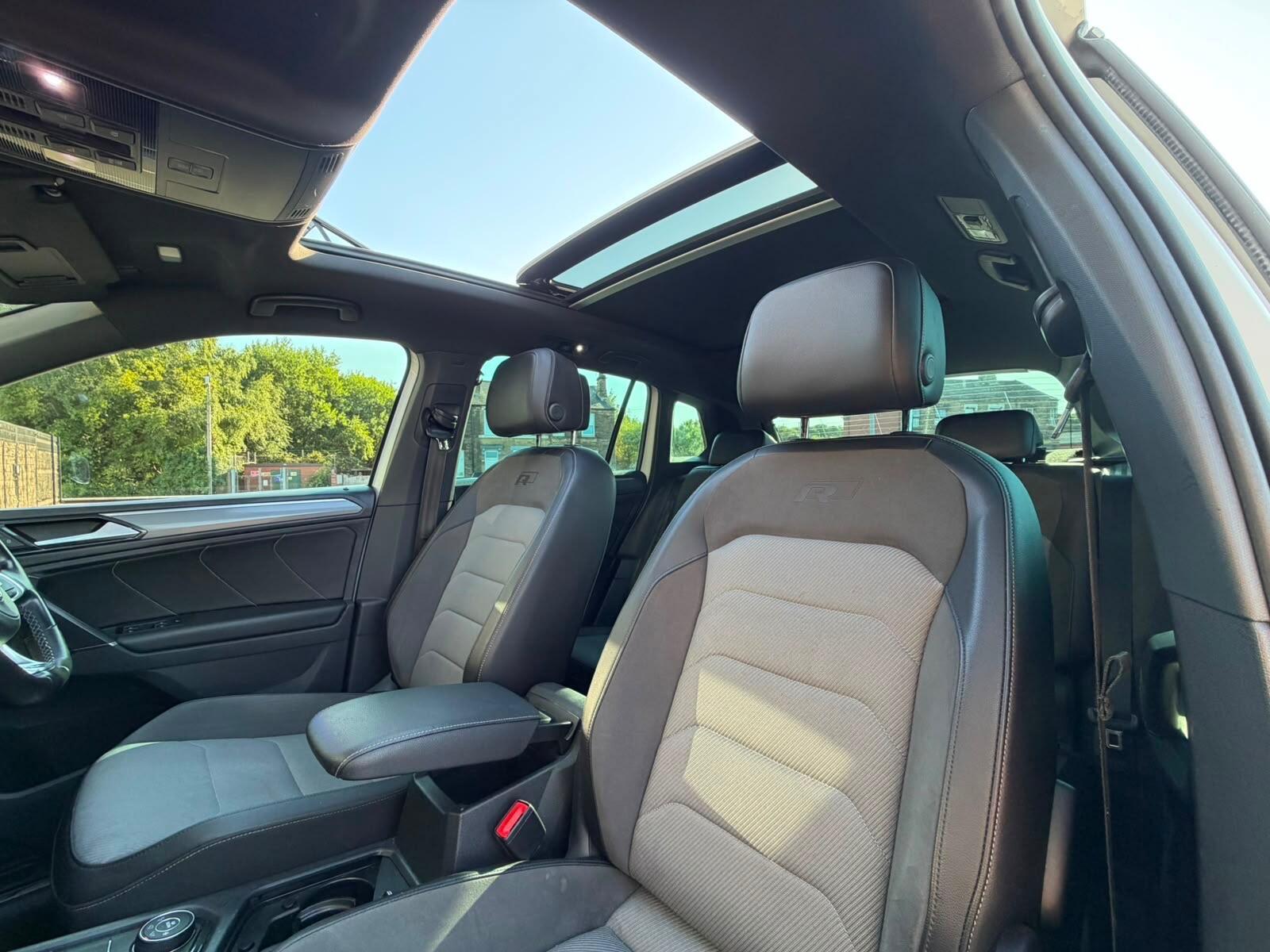 Volkswagen Tiguan - Image 18