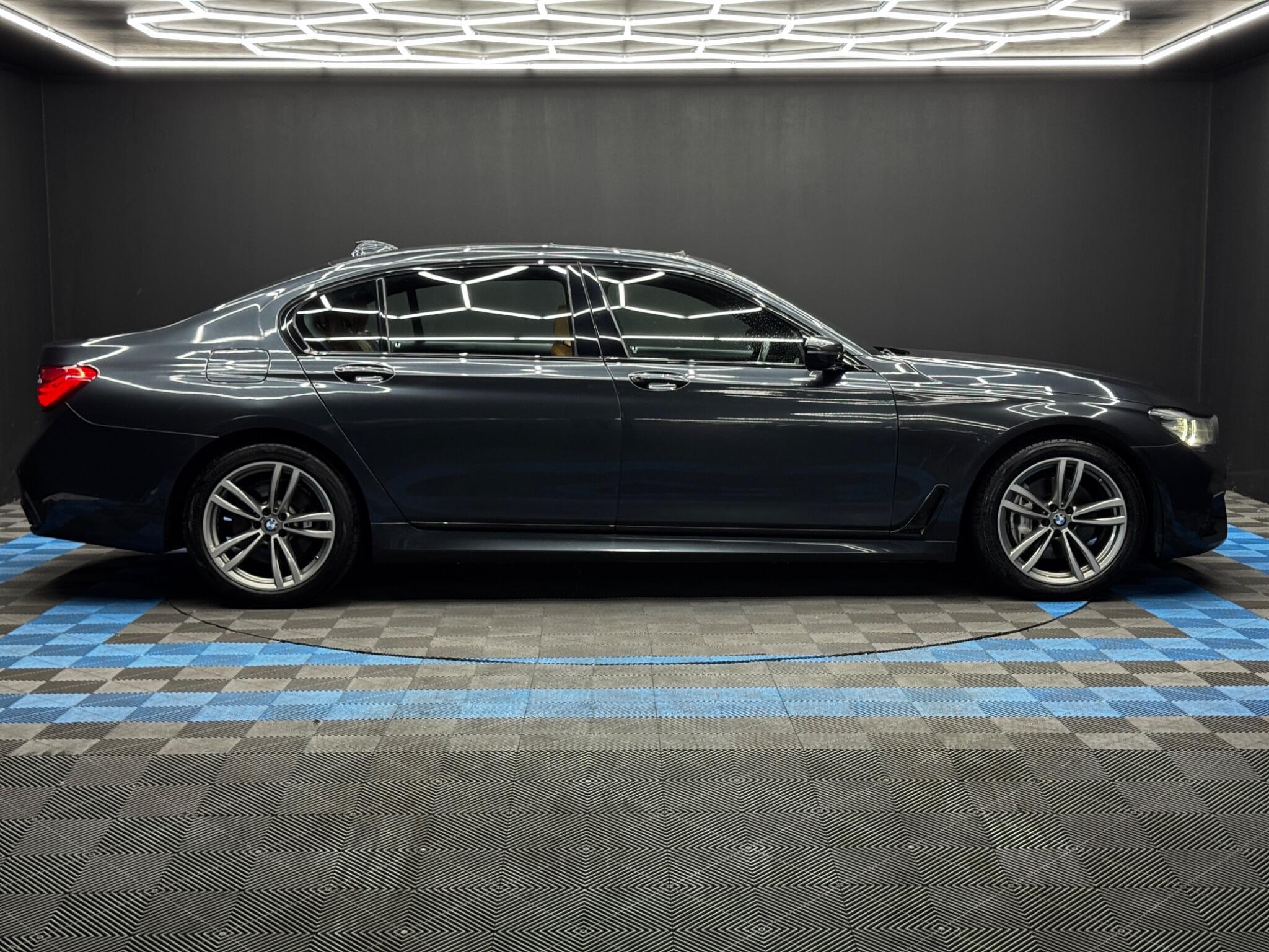 BMW 7 Series - Image 4