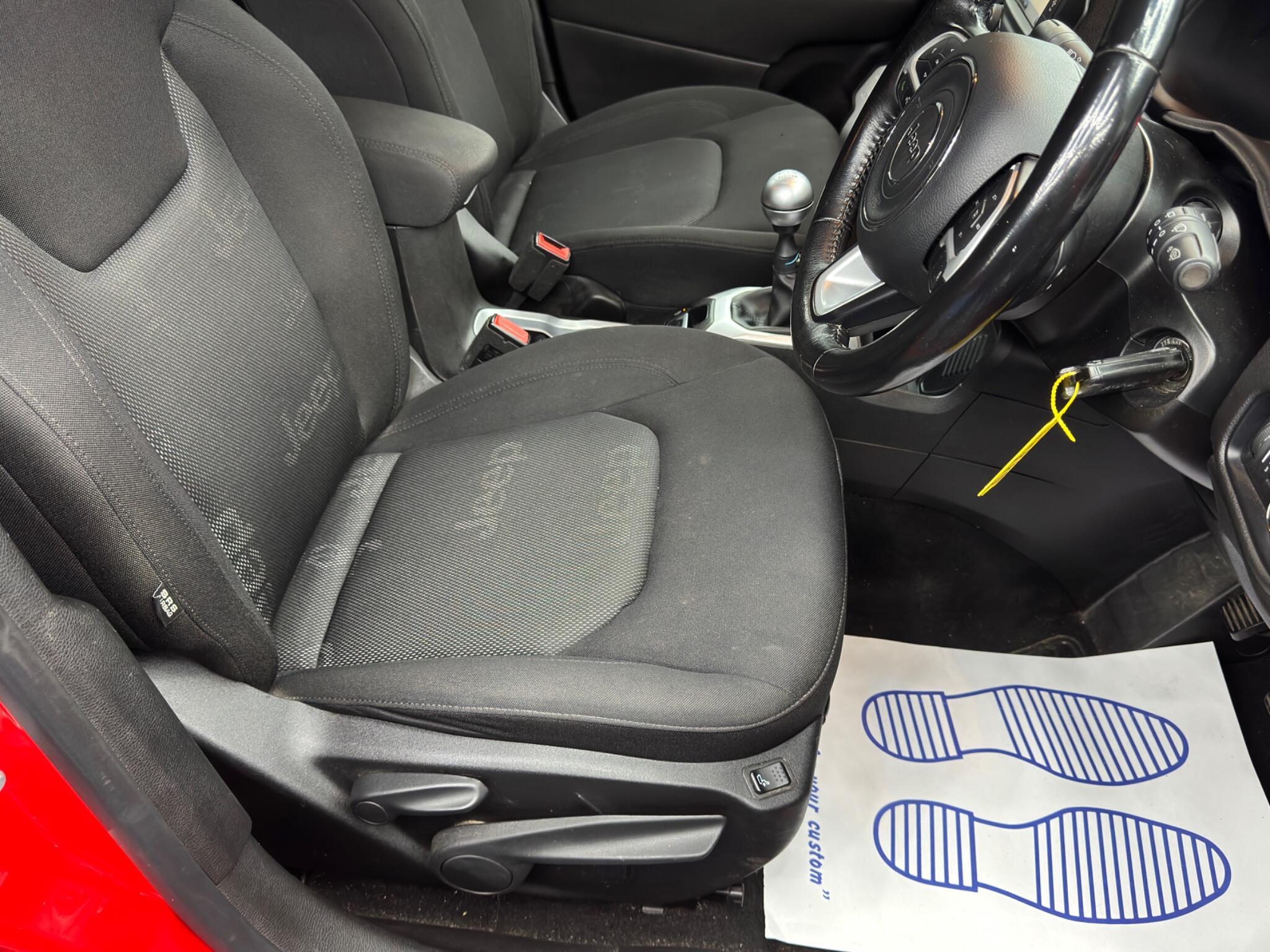 Jeep Renegade - Image 13
