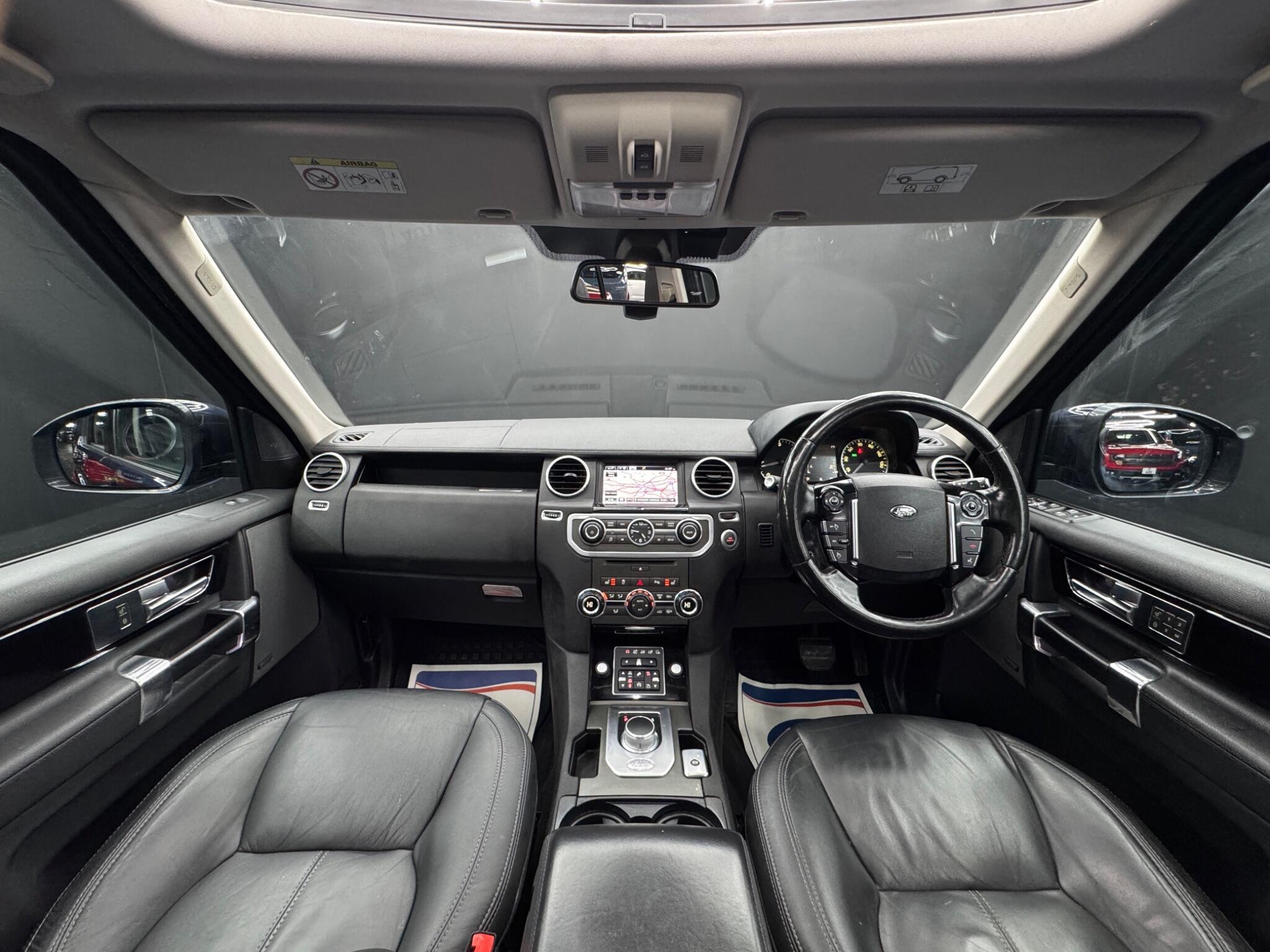 Land Rover DISCOVERY 4 - Image 18