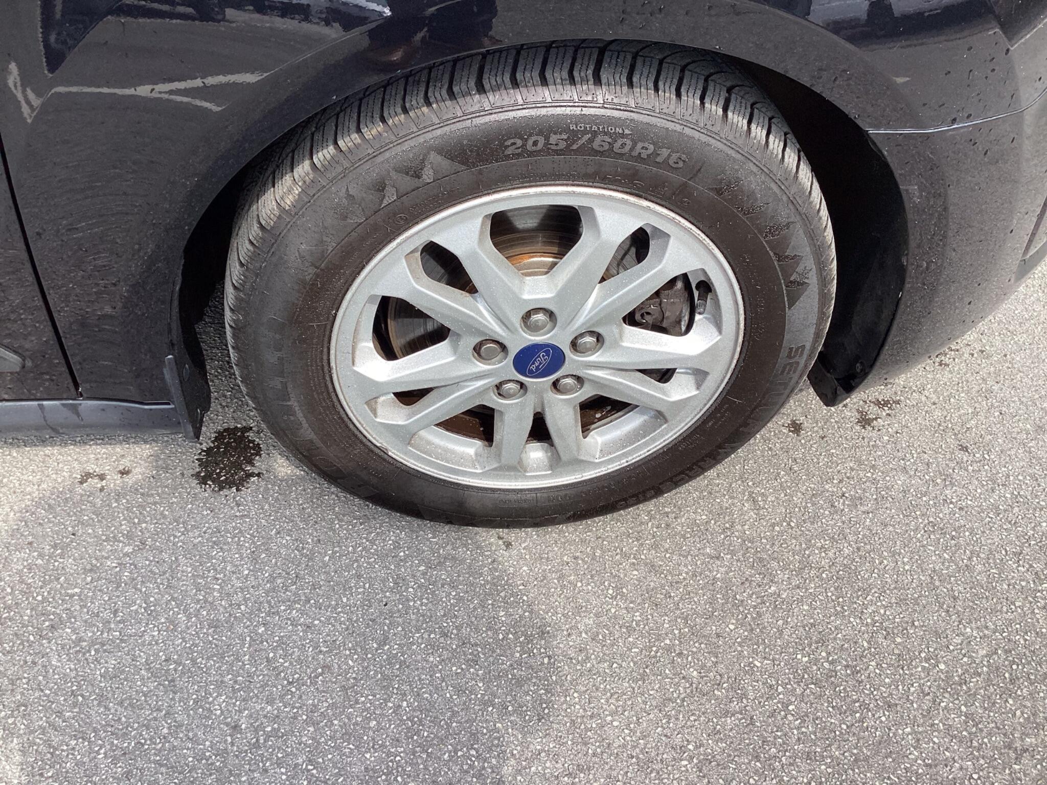 Ford Transit Connect - Image 10