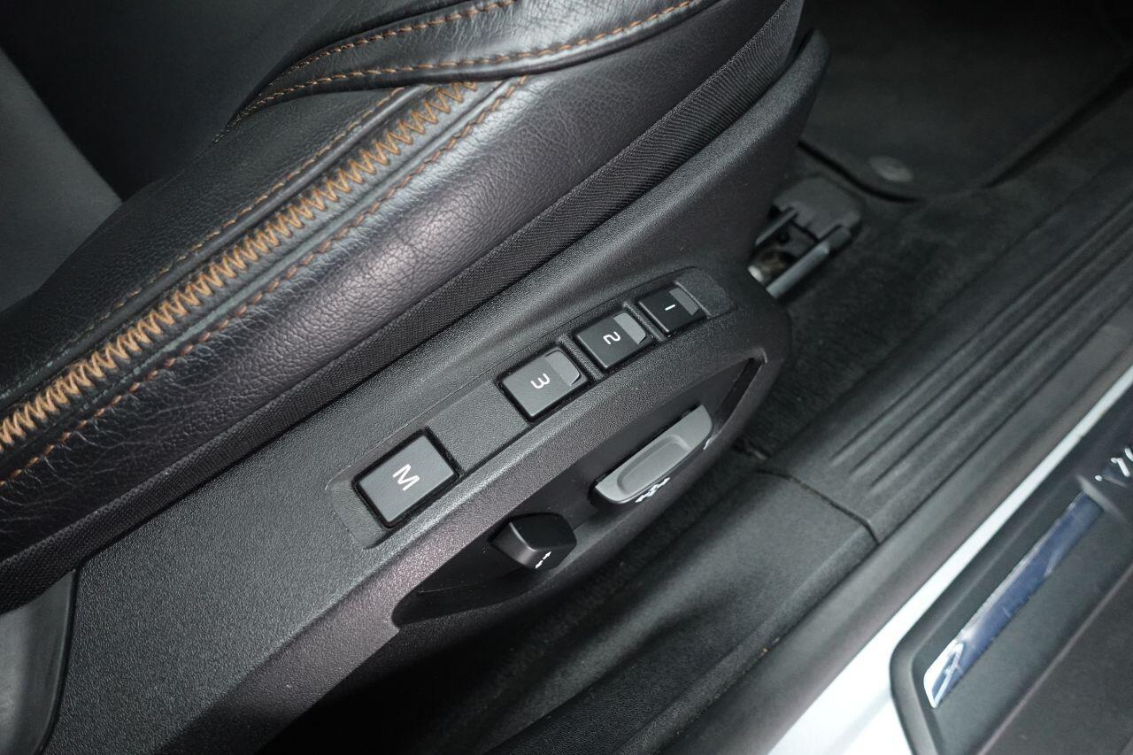 Volvo V40 CROSS COUNTRY - Image 18