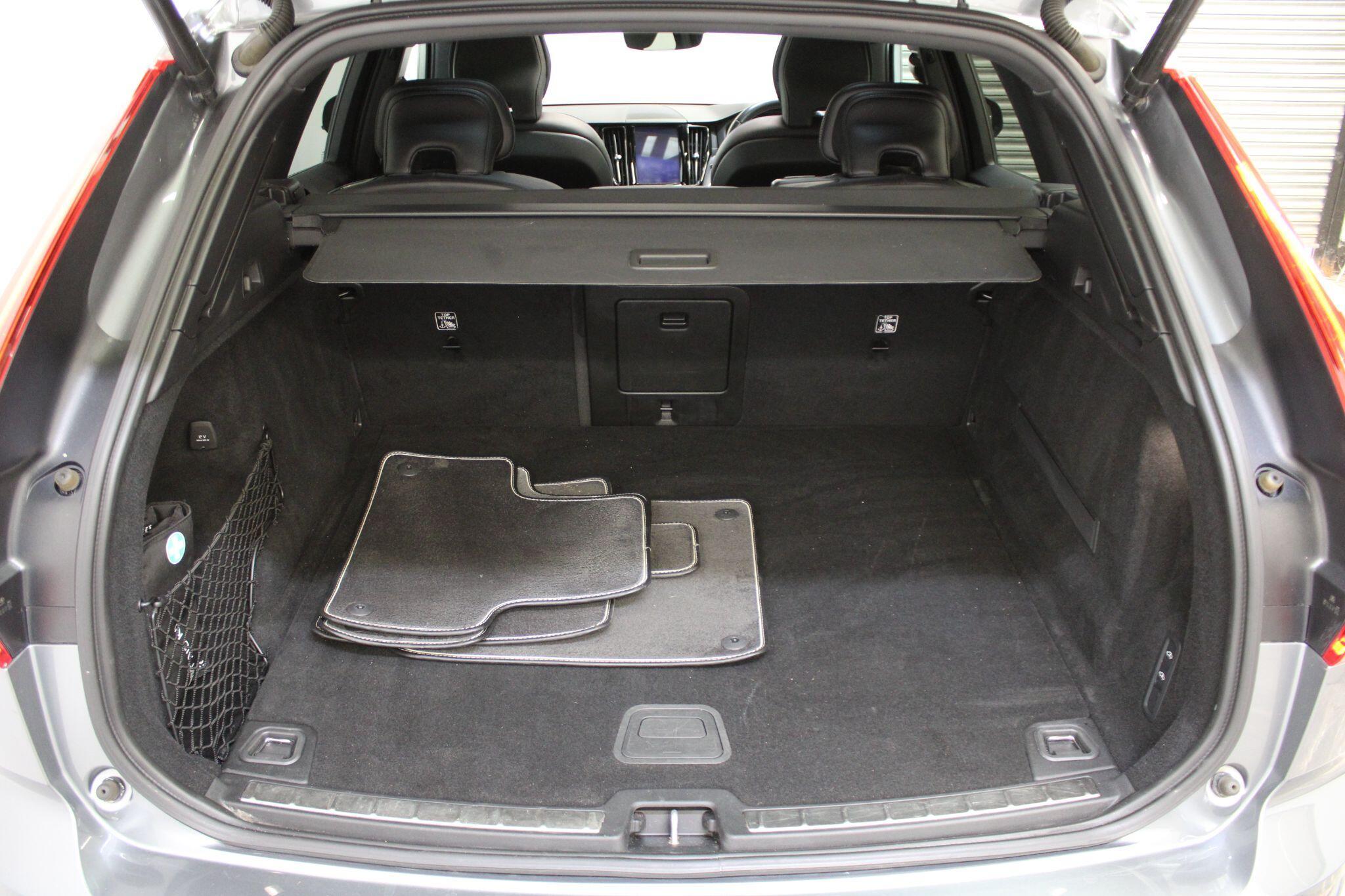 Volvo XC60 - Image 16