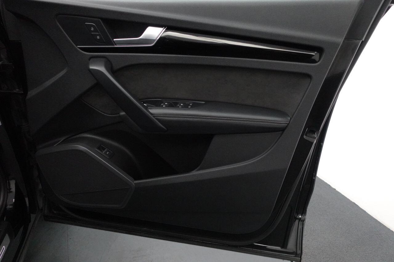 Audi SQ5 - Image 18