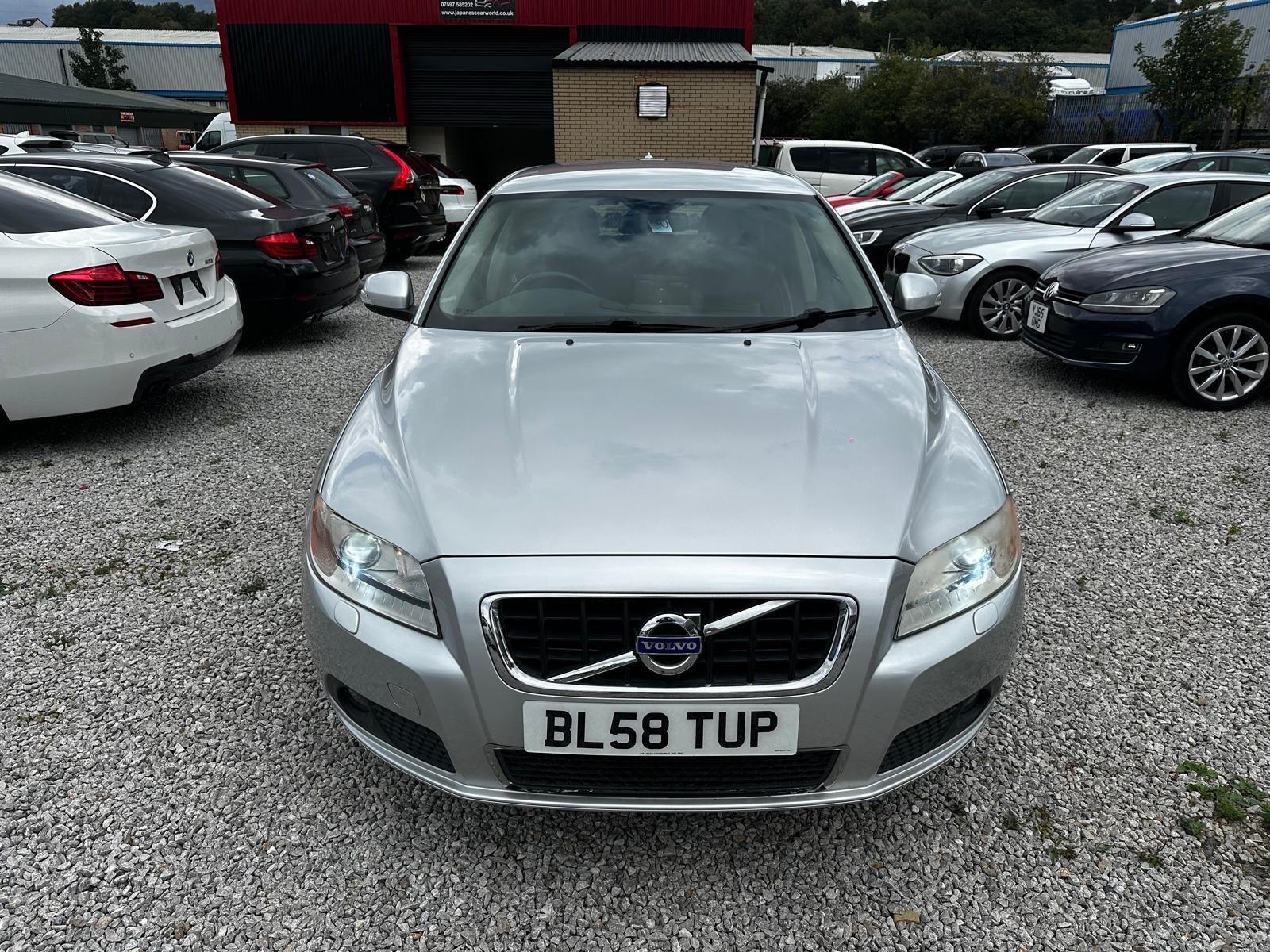 Volvo V70 - Image 2