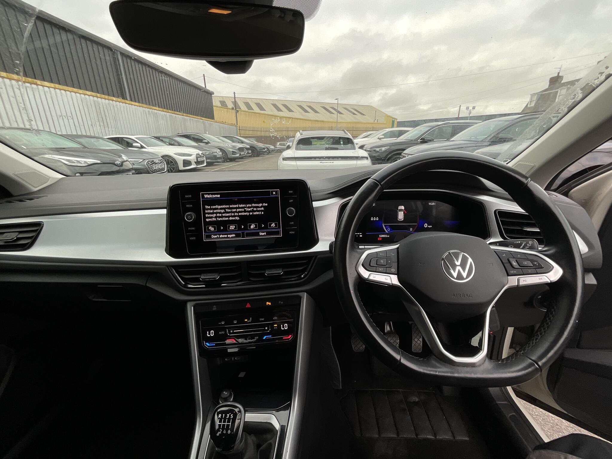 Volkswagen T-Roc - Image 19
