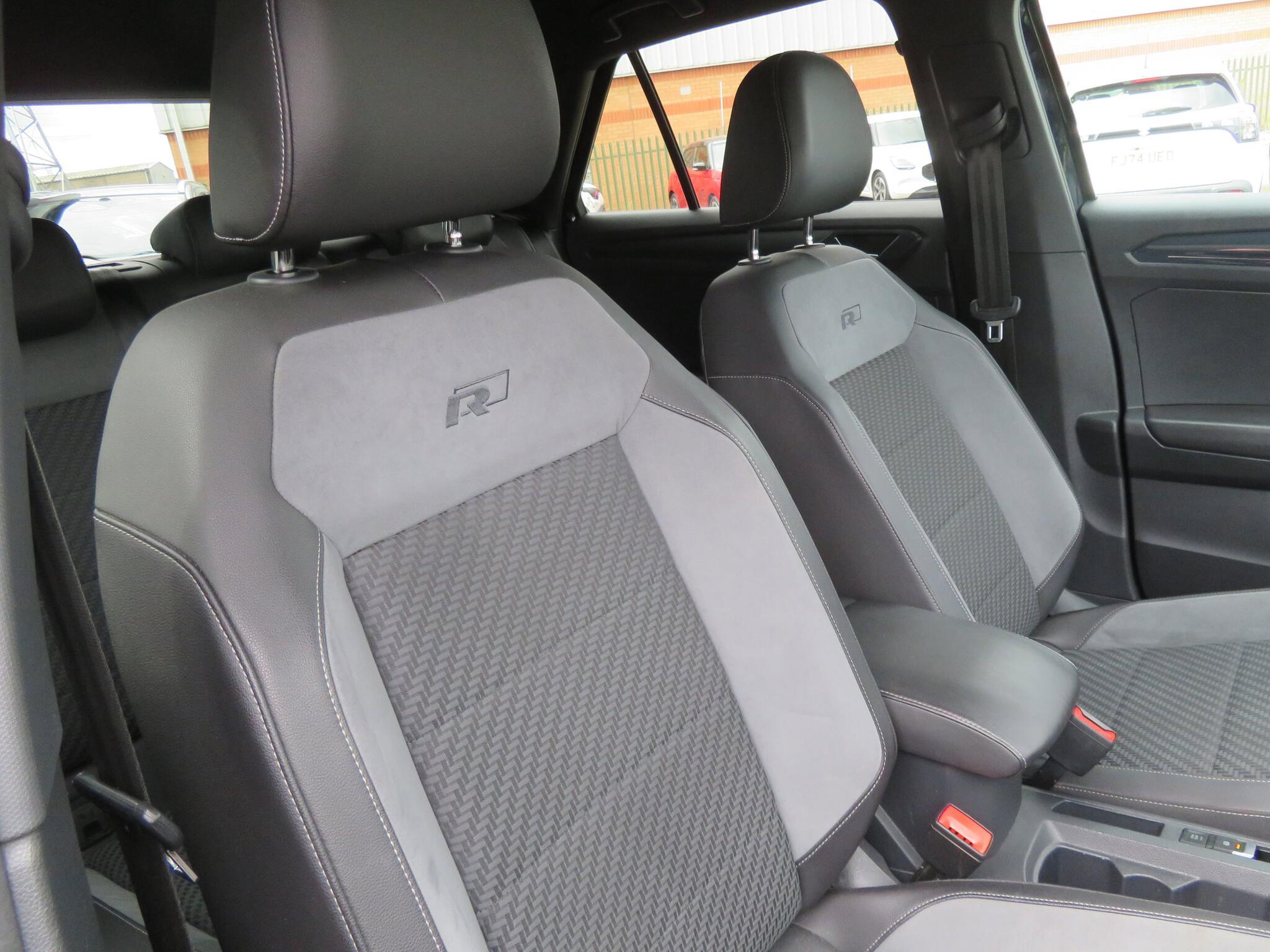 Volkswagen T-Roc - Image 16