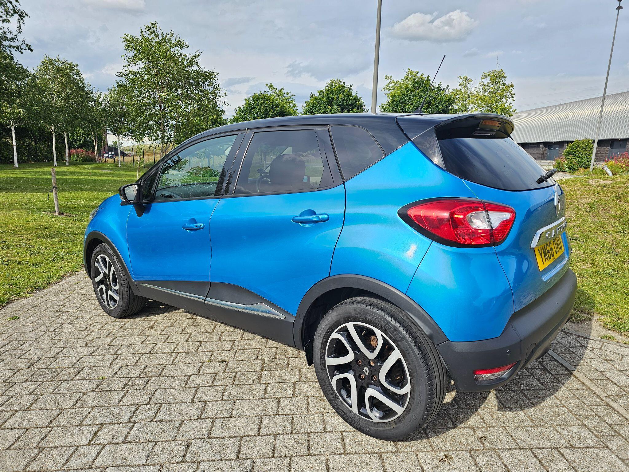 Renault Captur - Image 18