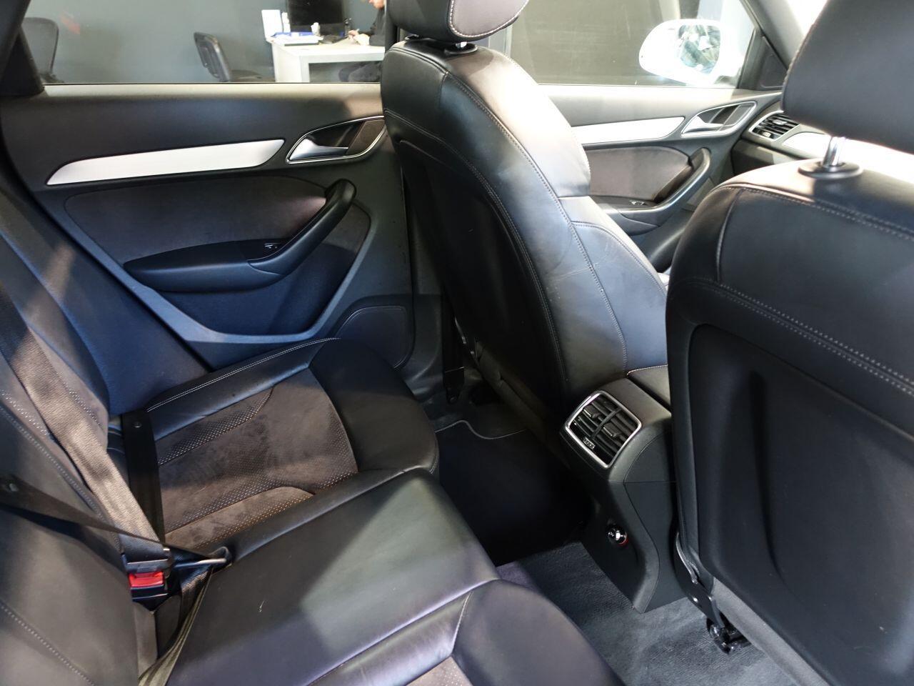 Audi Q3 - Image 17