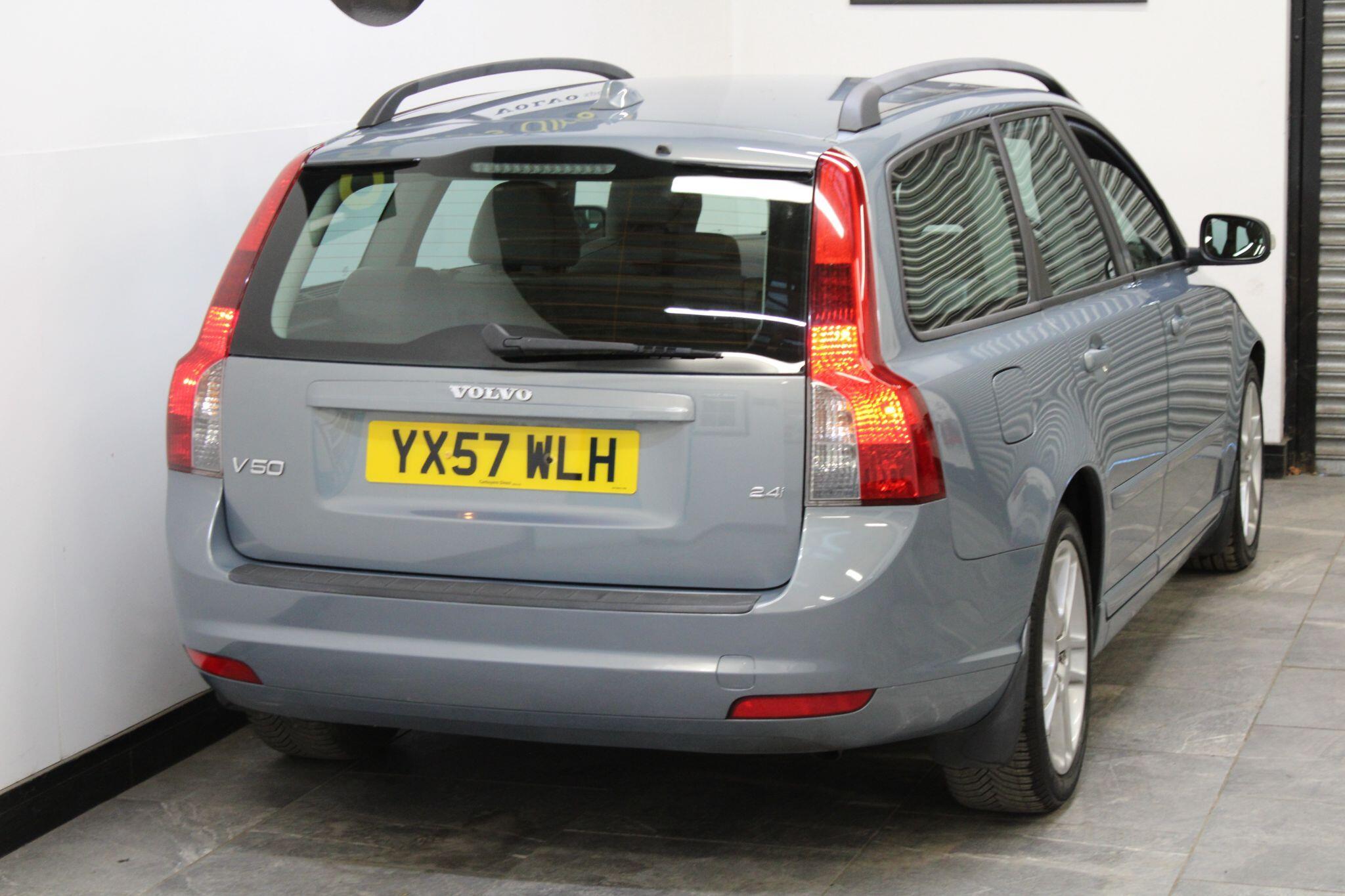 Volvo V50 - Image 13