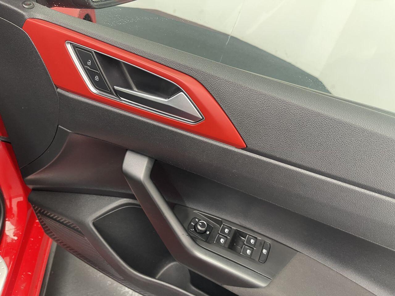 Volkswagen Polo - Image 24