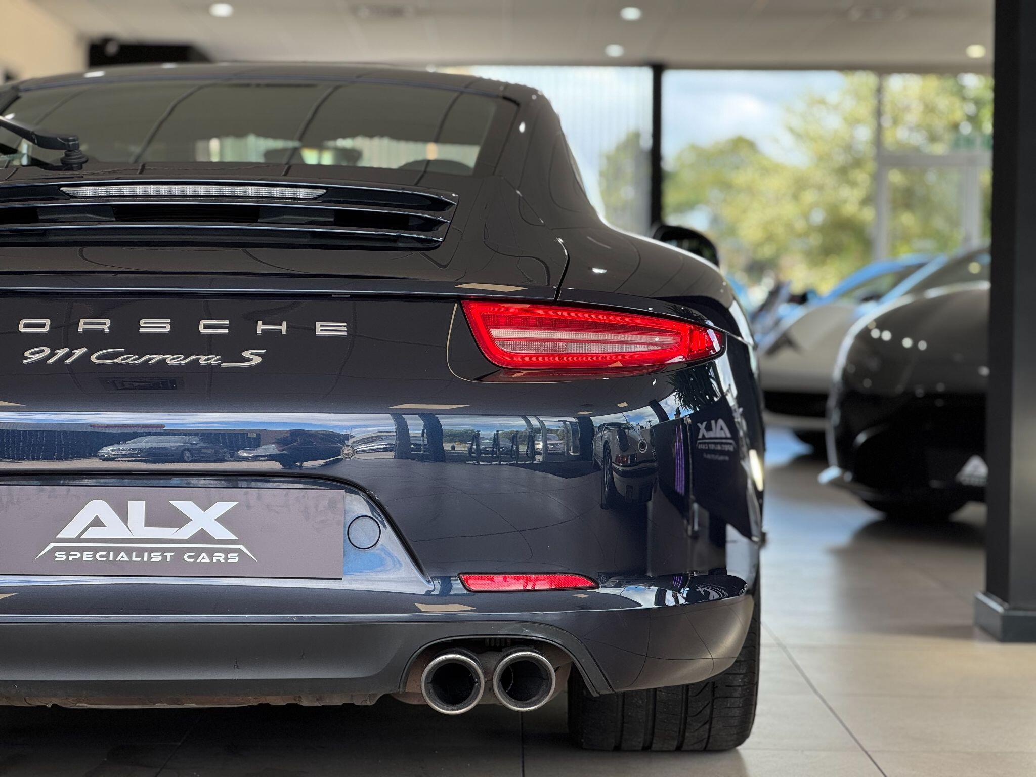 Porsche 911 - Image 13