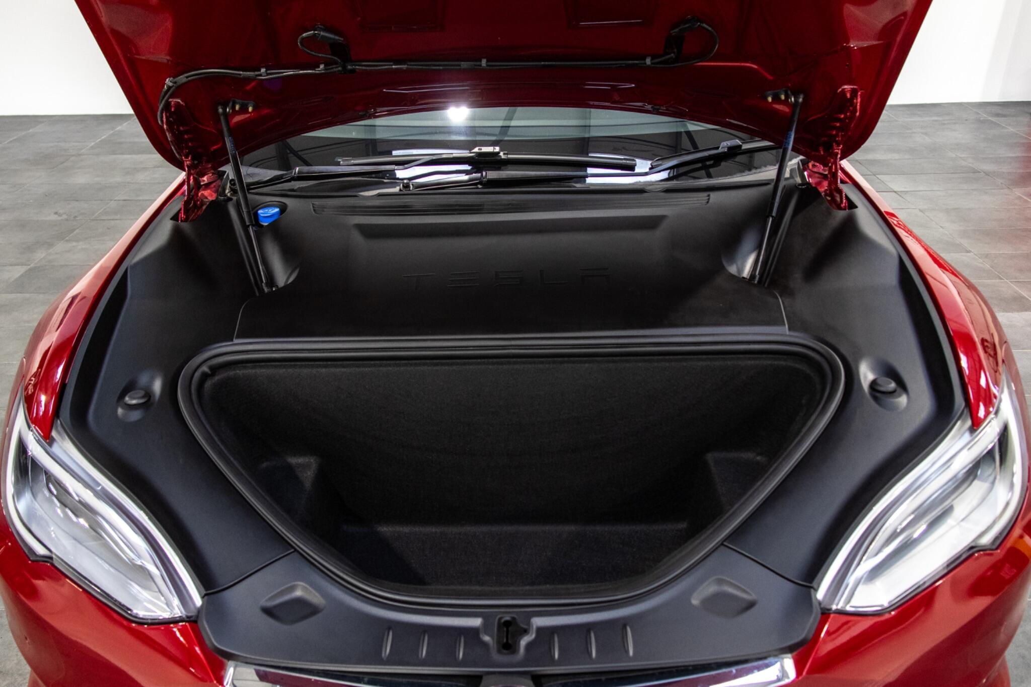Tesla Model S - Image 13