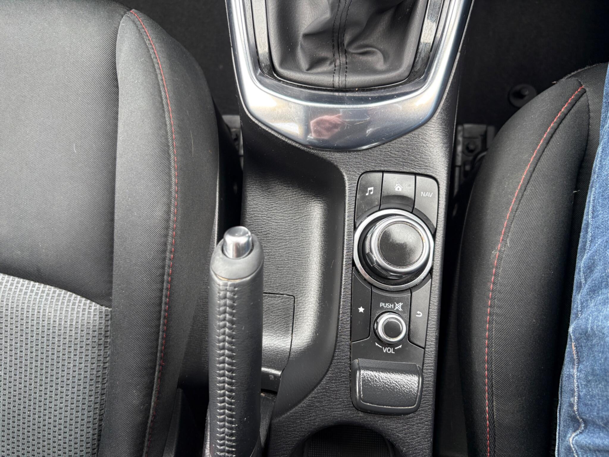 Mazda MAZDA2 - Image 24
