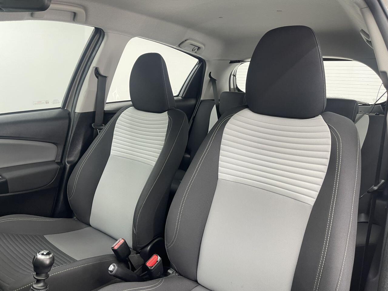 Toyota Yaris - Image 30