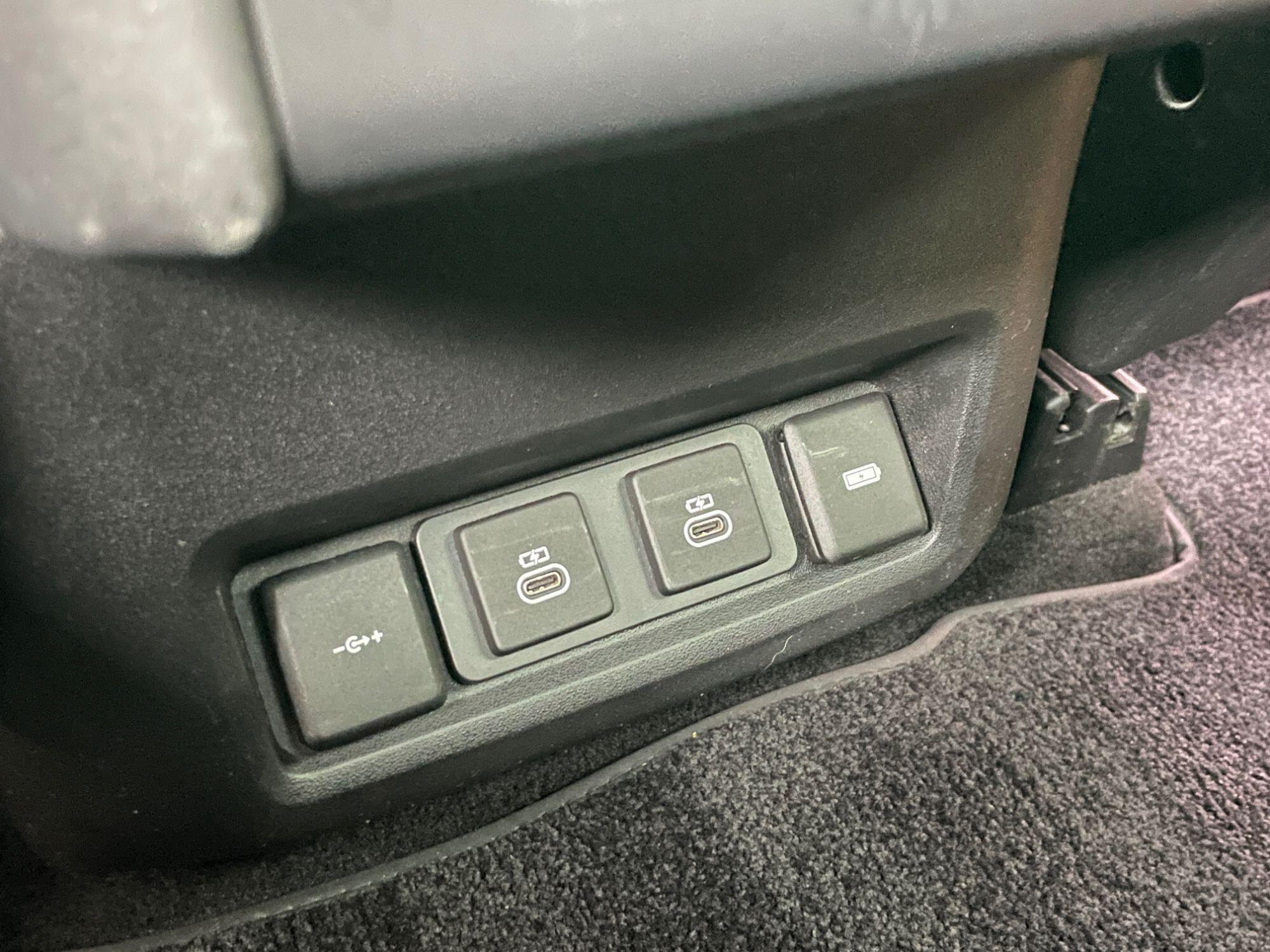 Land Rover Discovery - Image 38