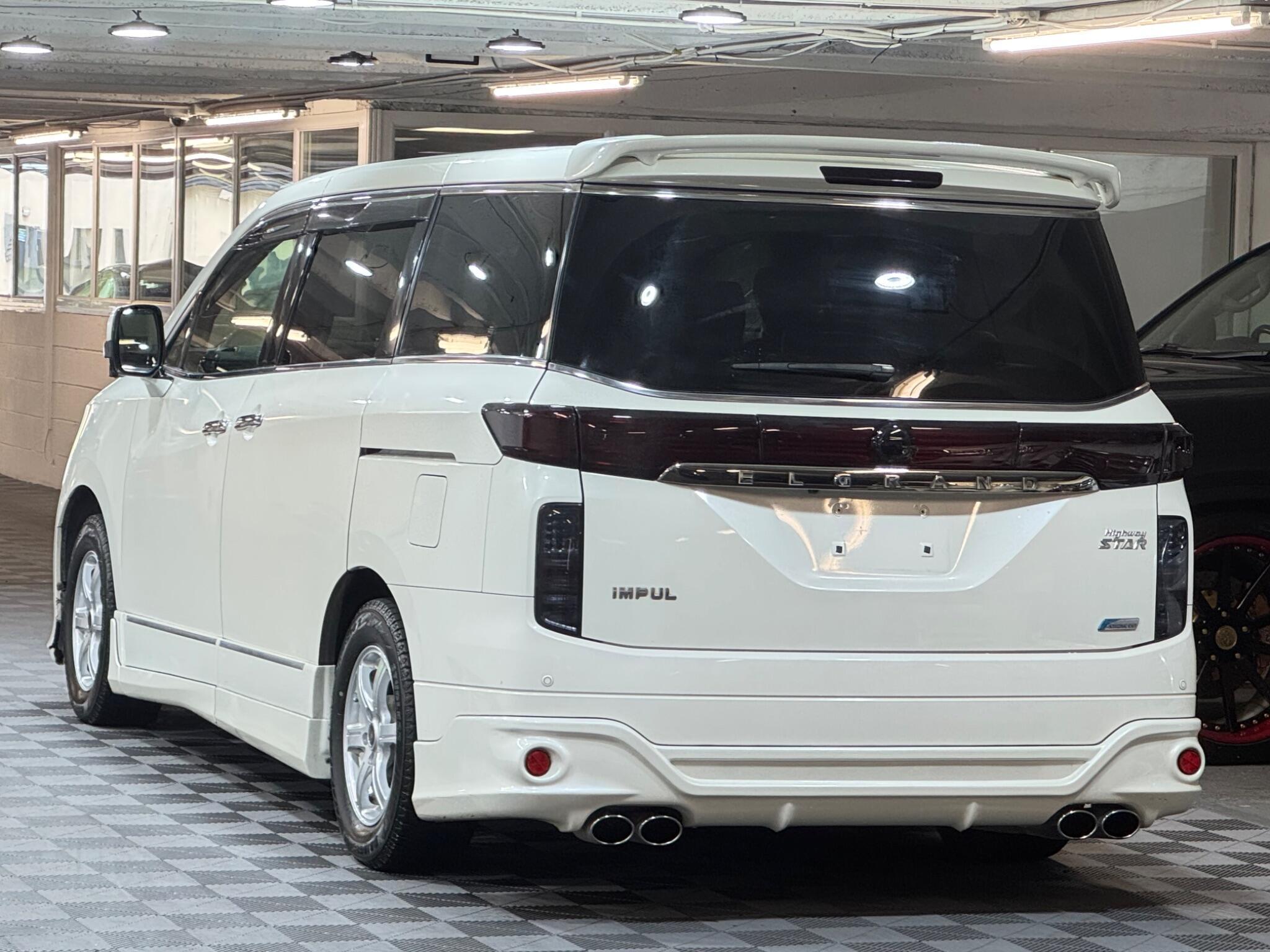 Nissan Elgrand - Image 3