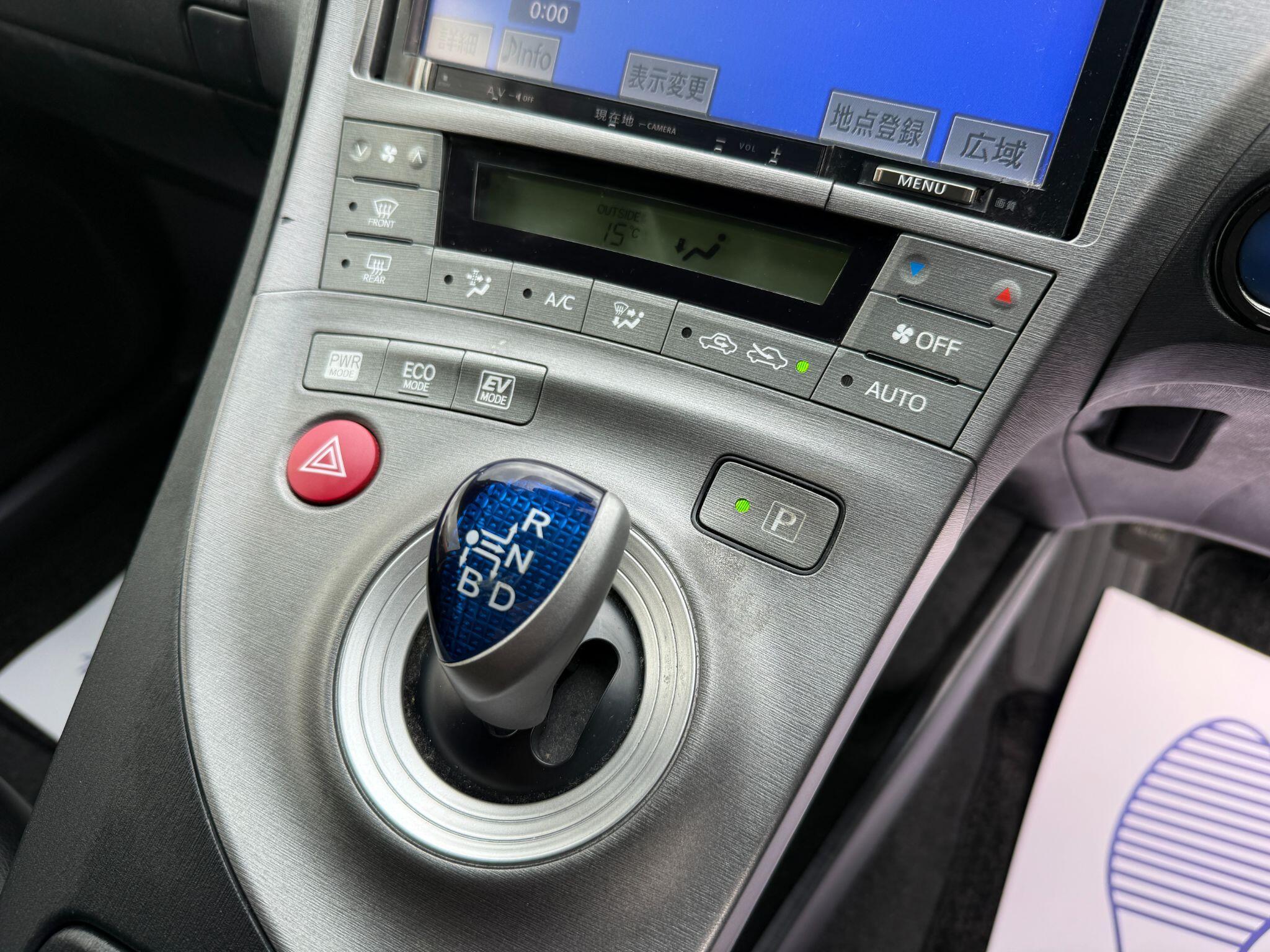 Toyota Prius - Image 43