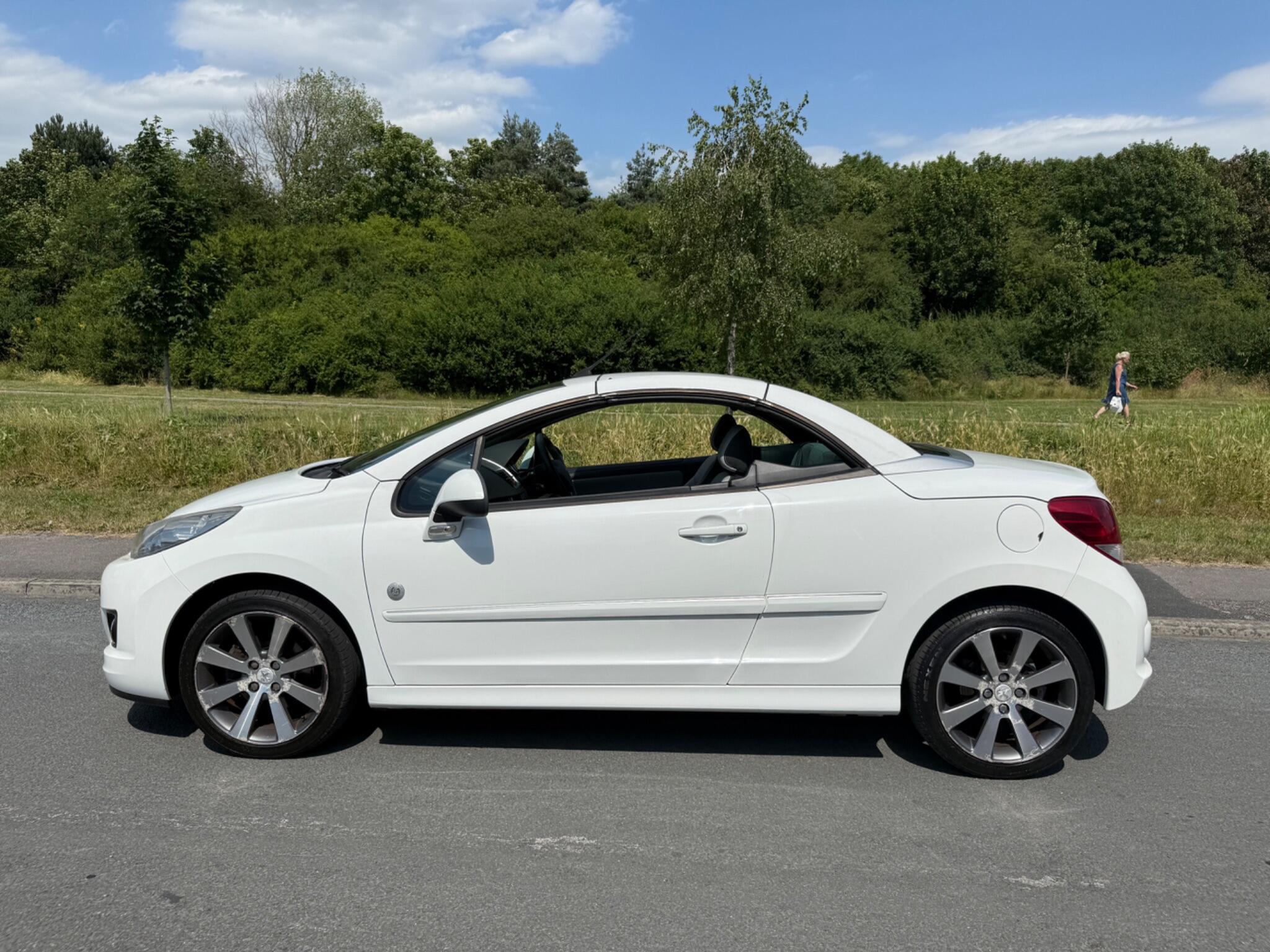 Peugeot 207 CC - Image 12
