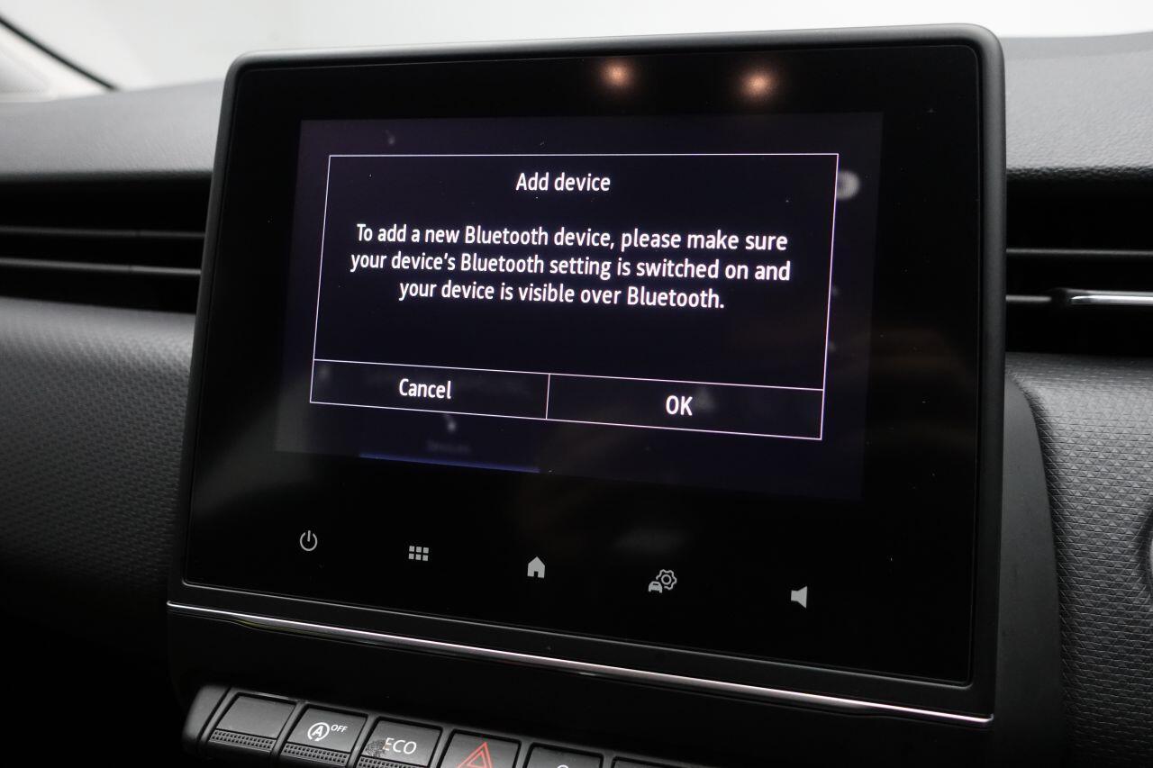 Renault Clio - Image 39