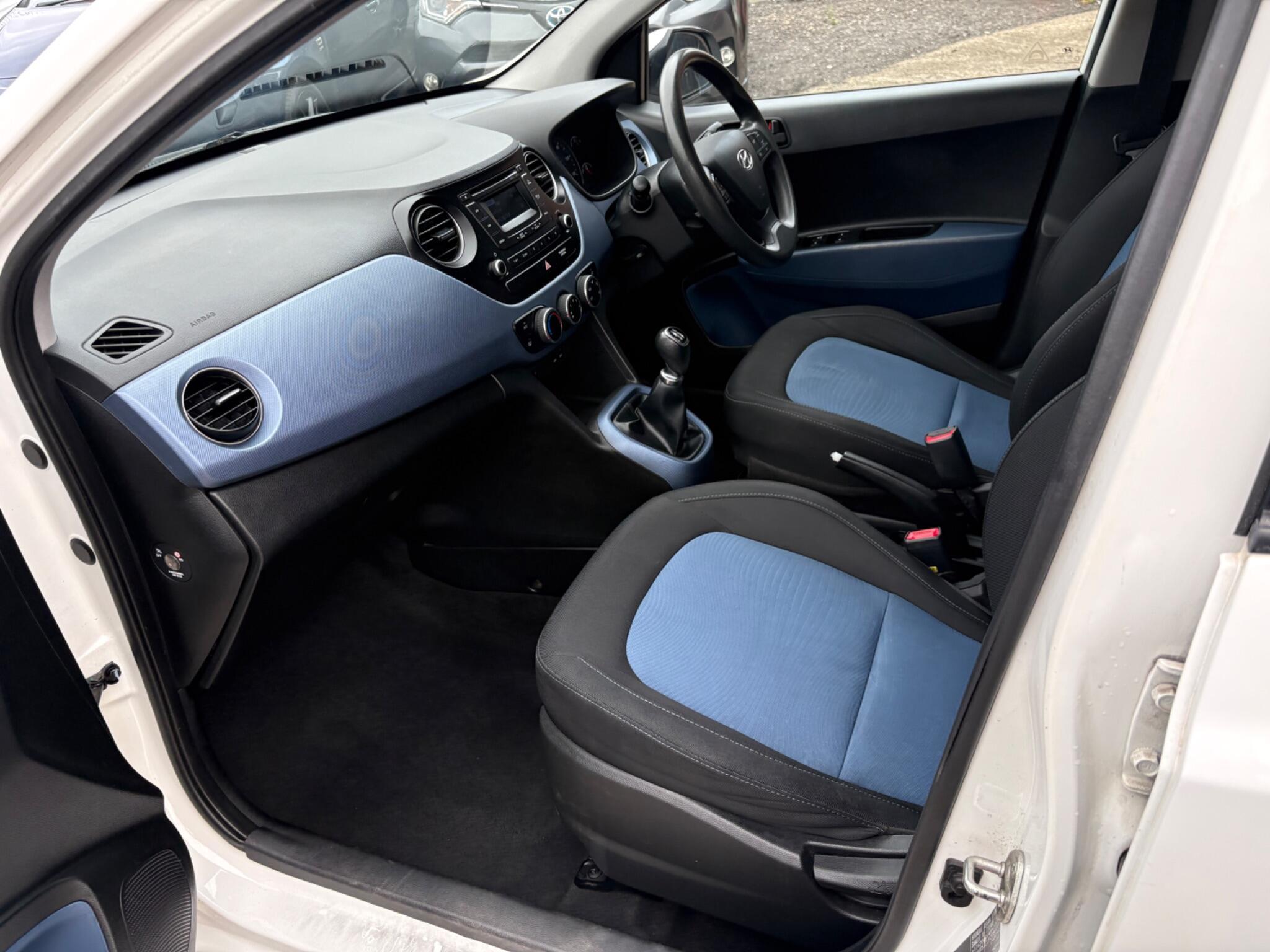 Hyundai i10 - Image 18