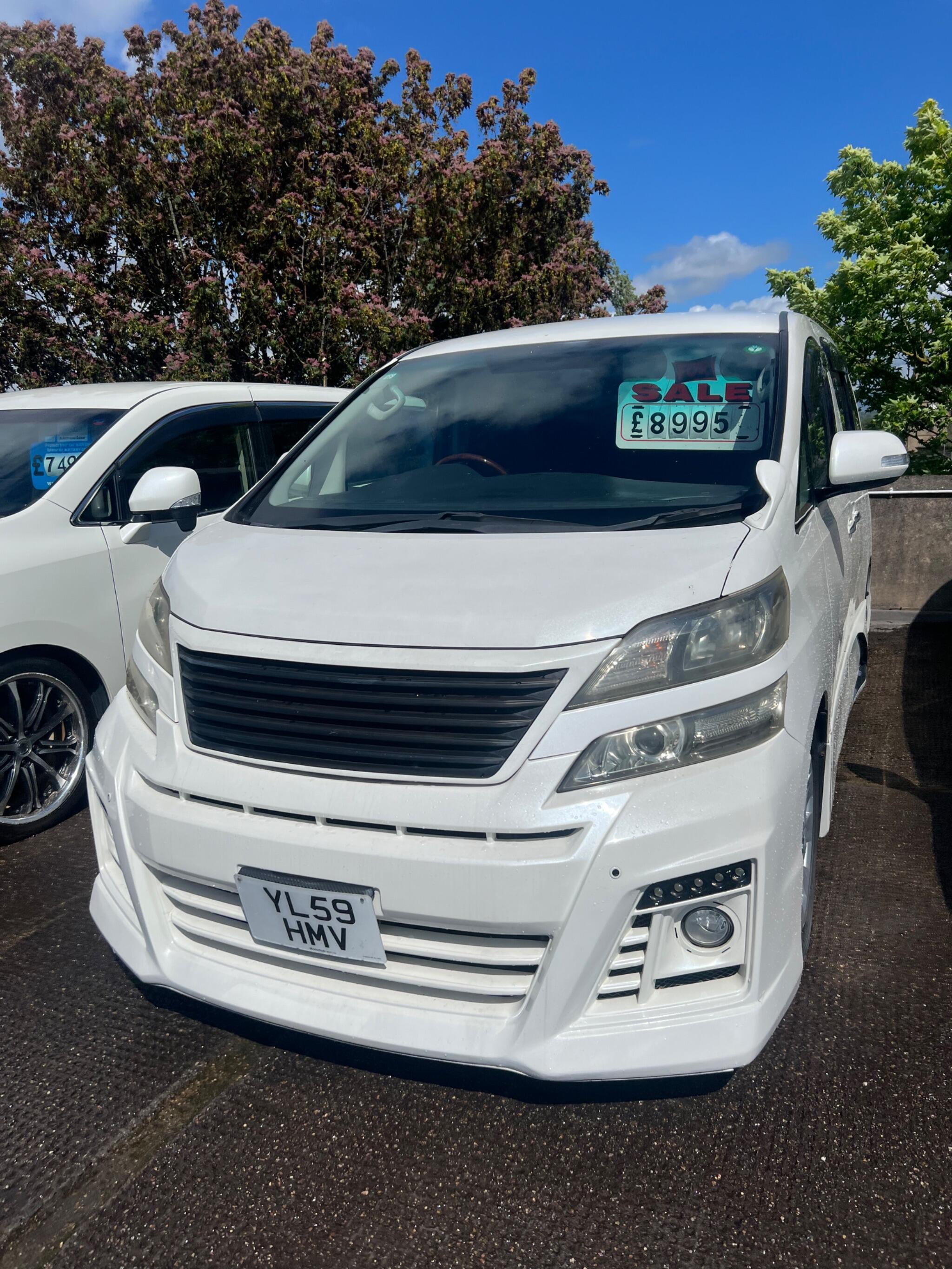 Toyota Vellfire - Image 16
