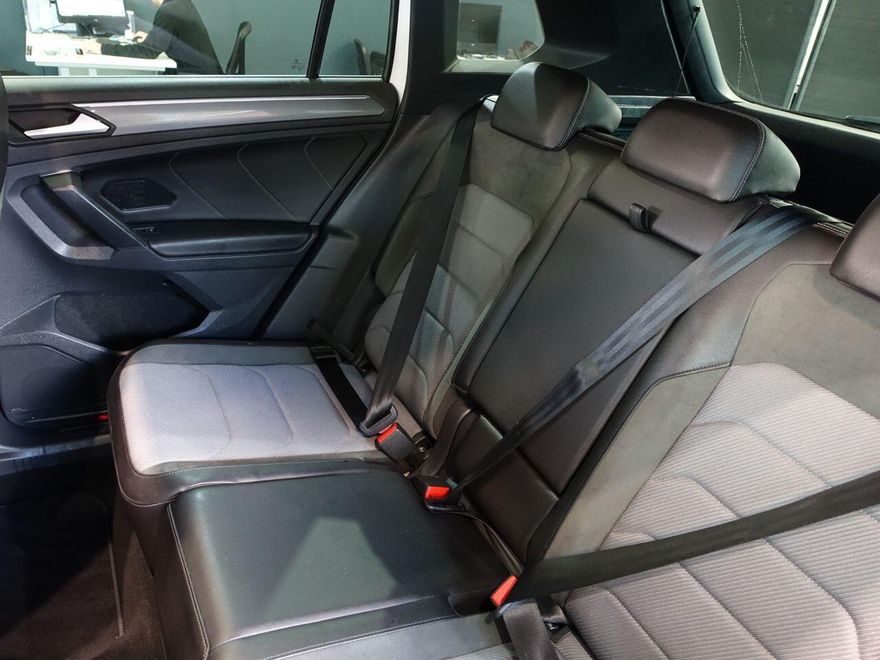 Volkswagen Tiguan - Image 19