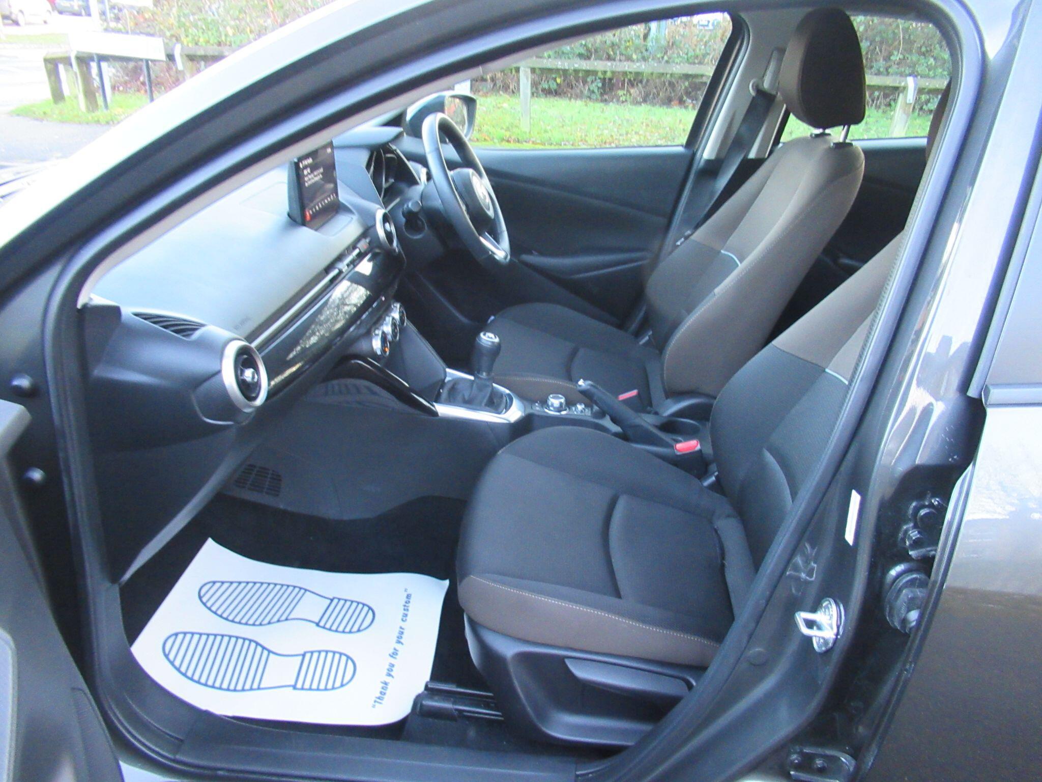 Mazda MAZDA2 - Image 14