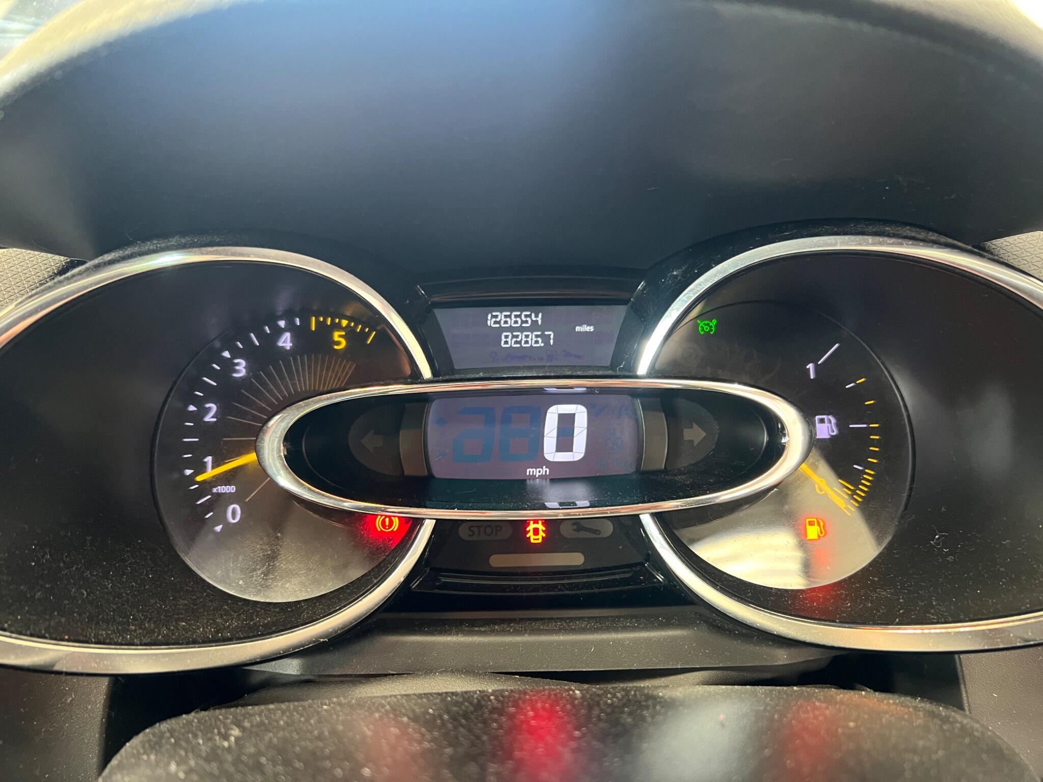 Renault Clio - Image 20