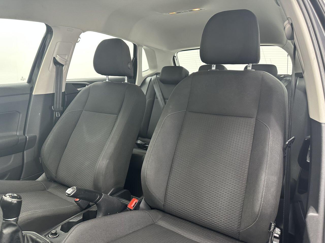 Volkswagen Polo - Image 26