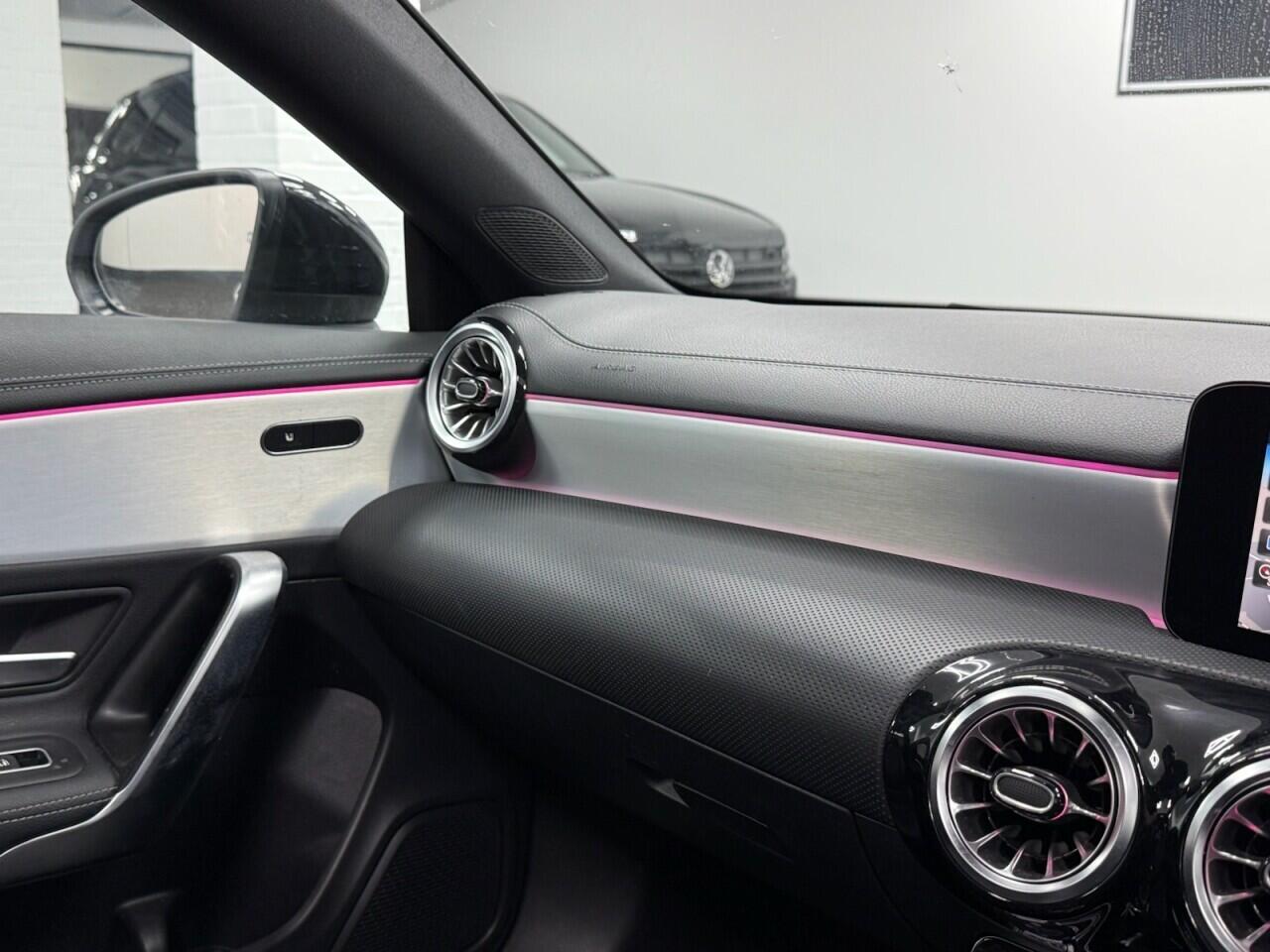 Mercedes CLA - Image 30