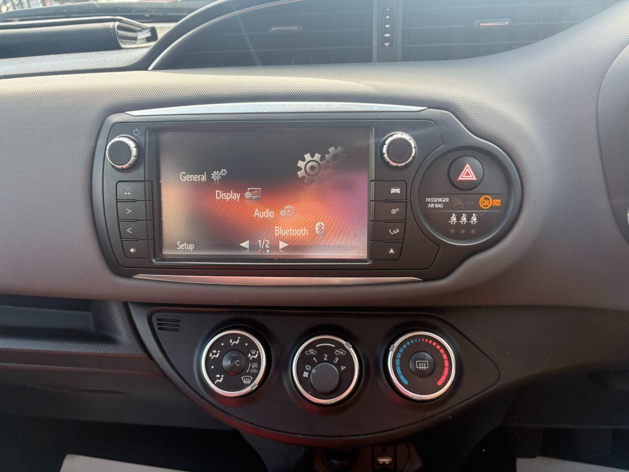 Toyota Yaris - Image 16