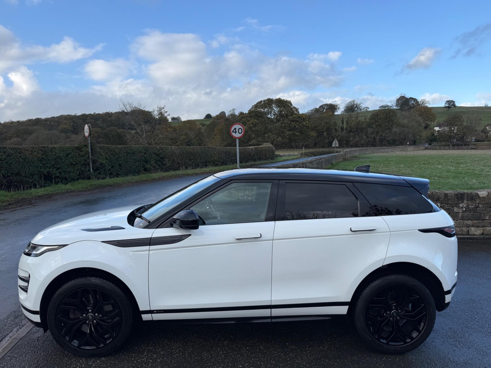 Land Rover Range Rover Evoque - Image 2