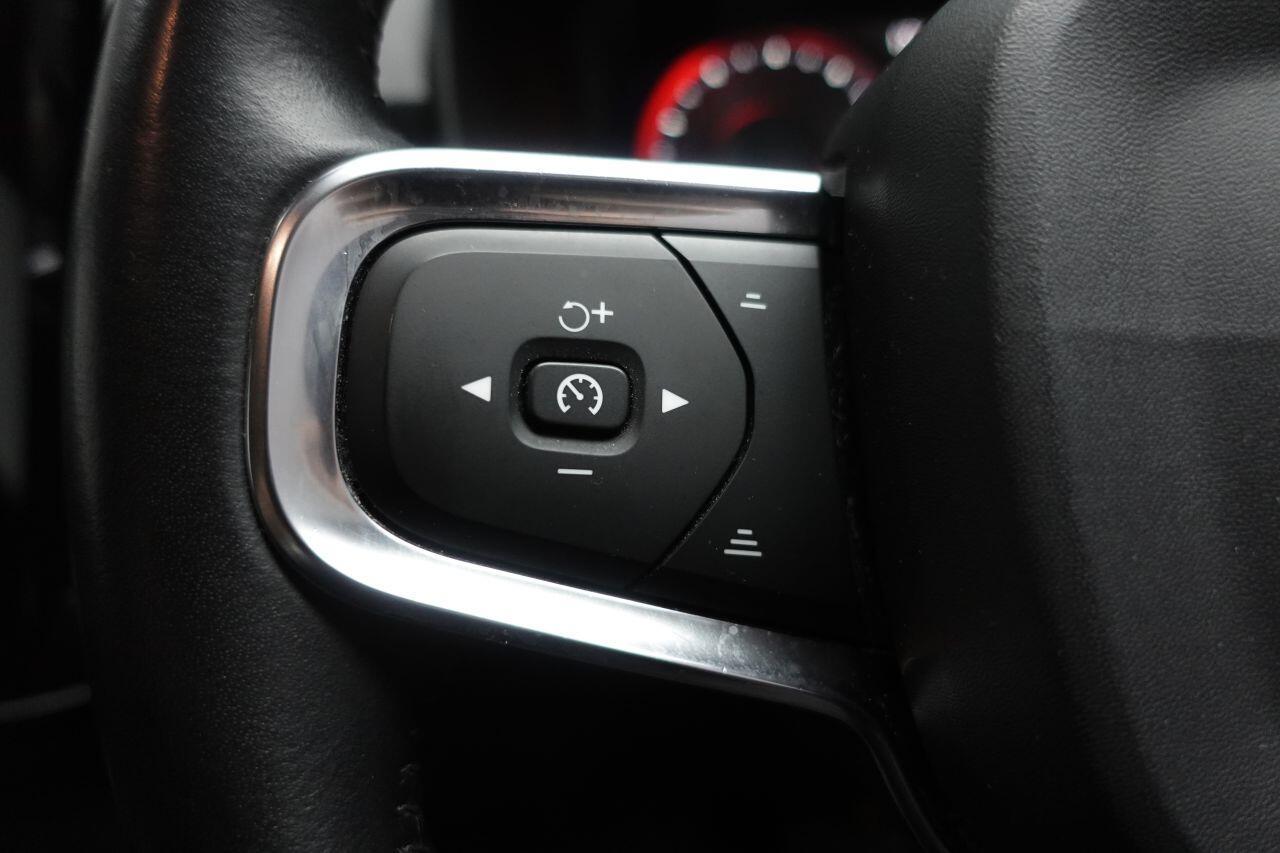 Volvo XC40 - Image 28