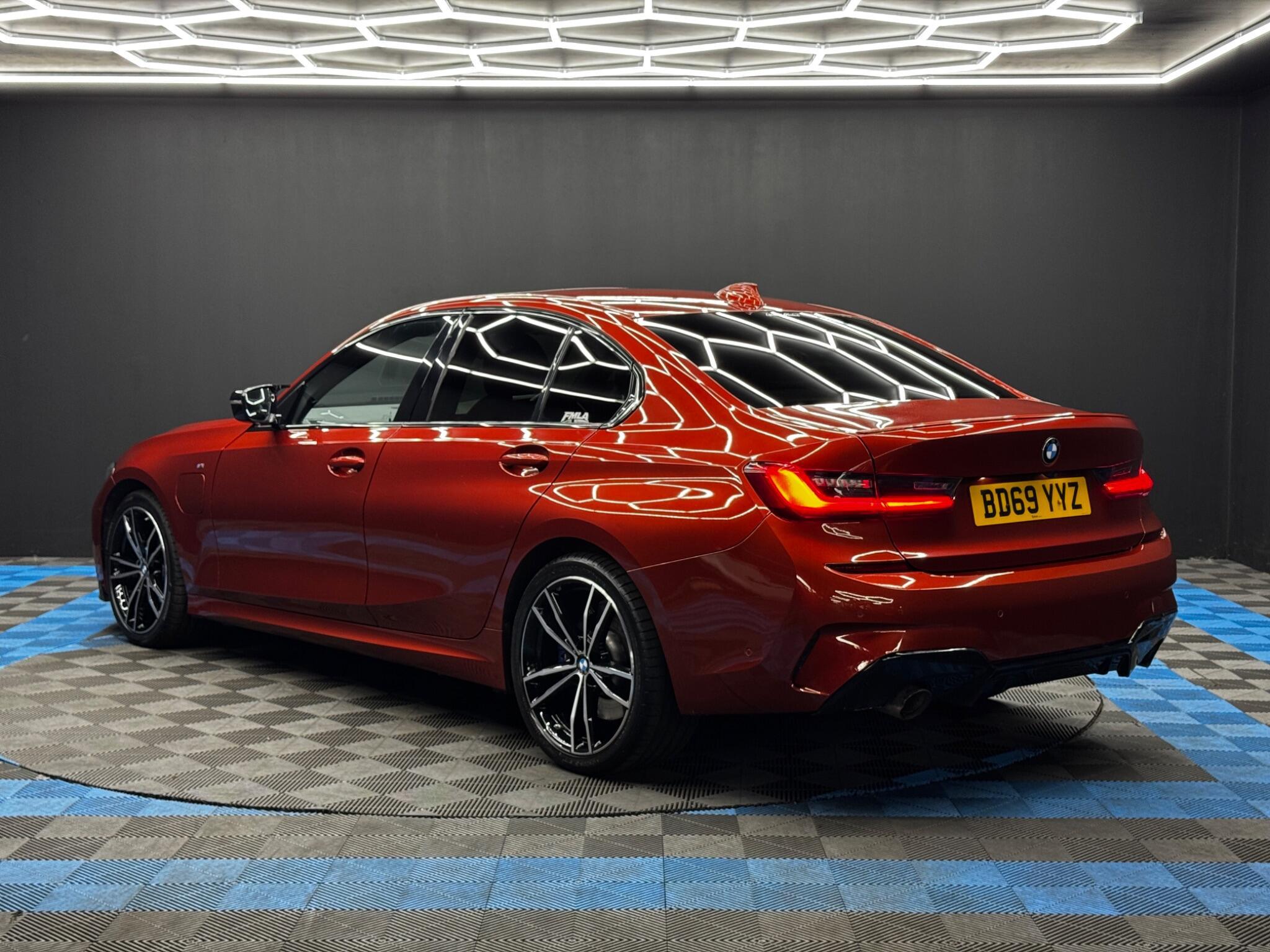 BMW 3 Series - Image 7