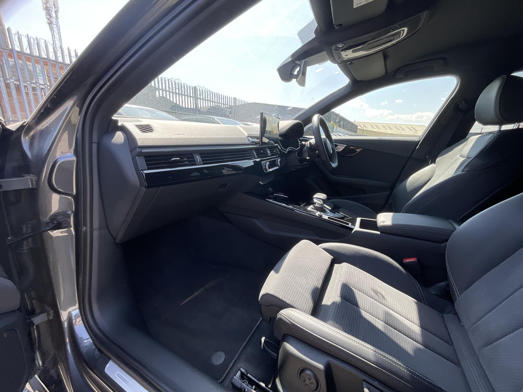 Audi A4 Avant - Image 16