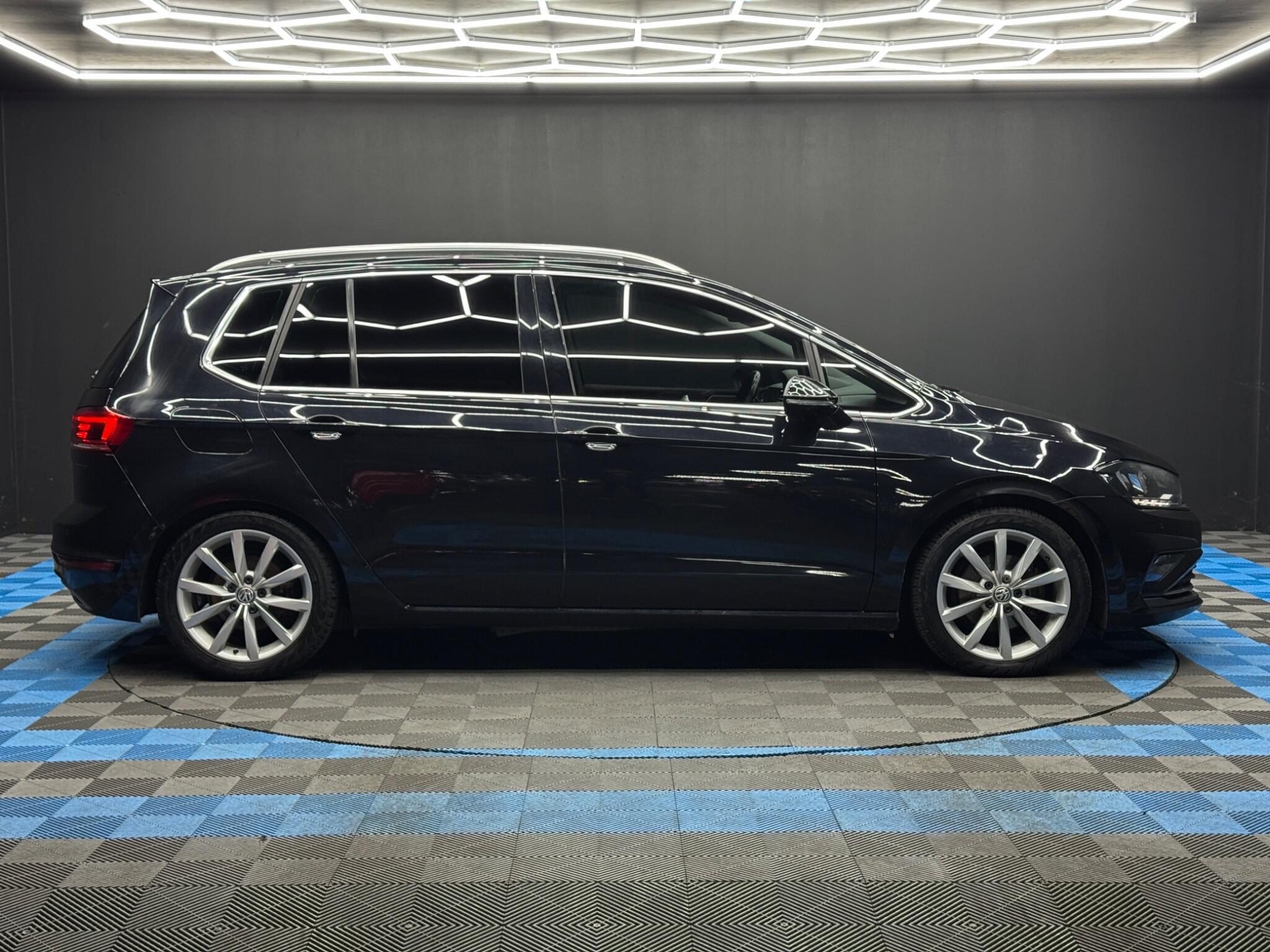 Volkswagen GOLF SV - Image 4