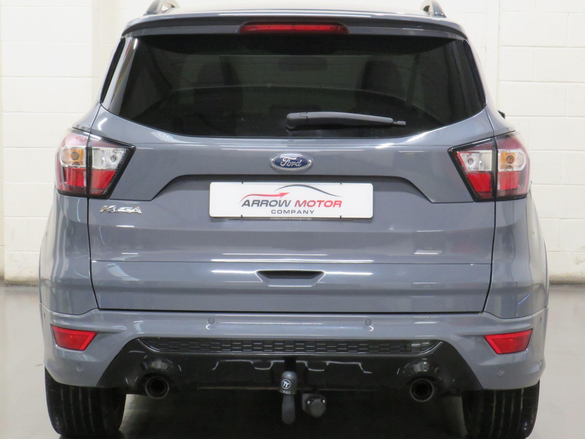 Ford Kuga - Image 4