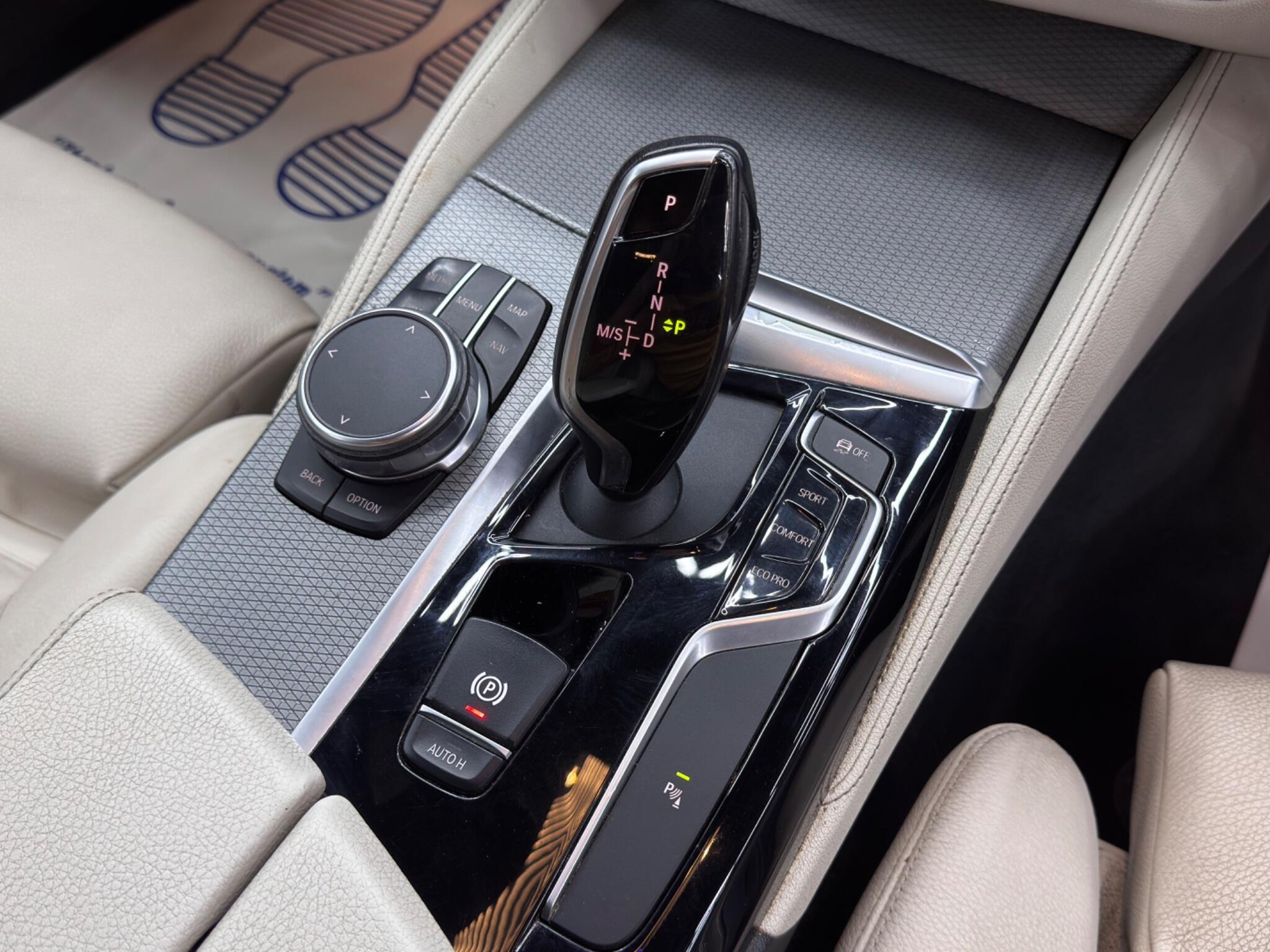 BMW 5 Series - Image 25