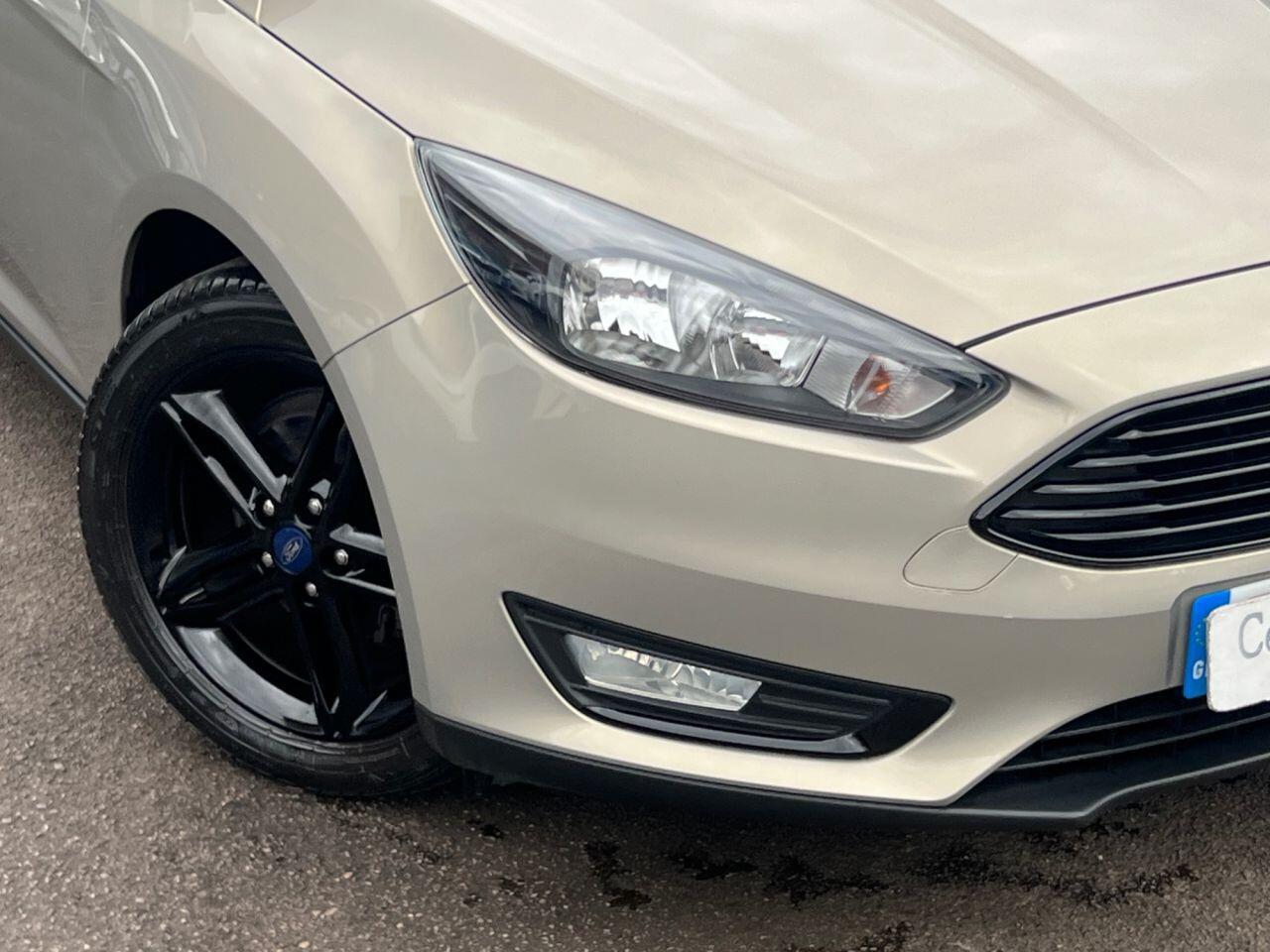Ford Focus - Image 8