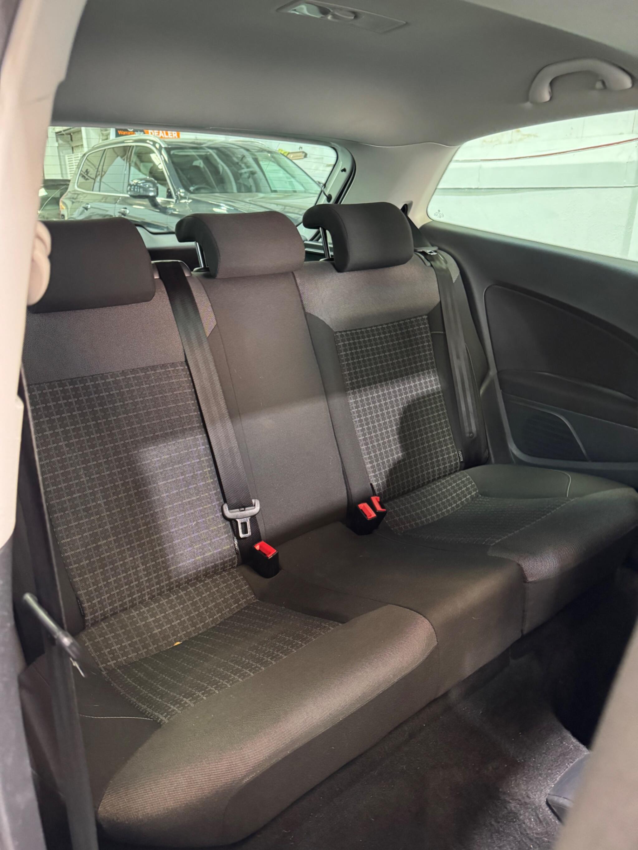 Volkswagen Polo - Image 16