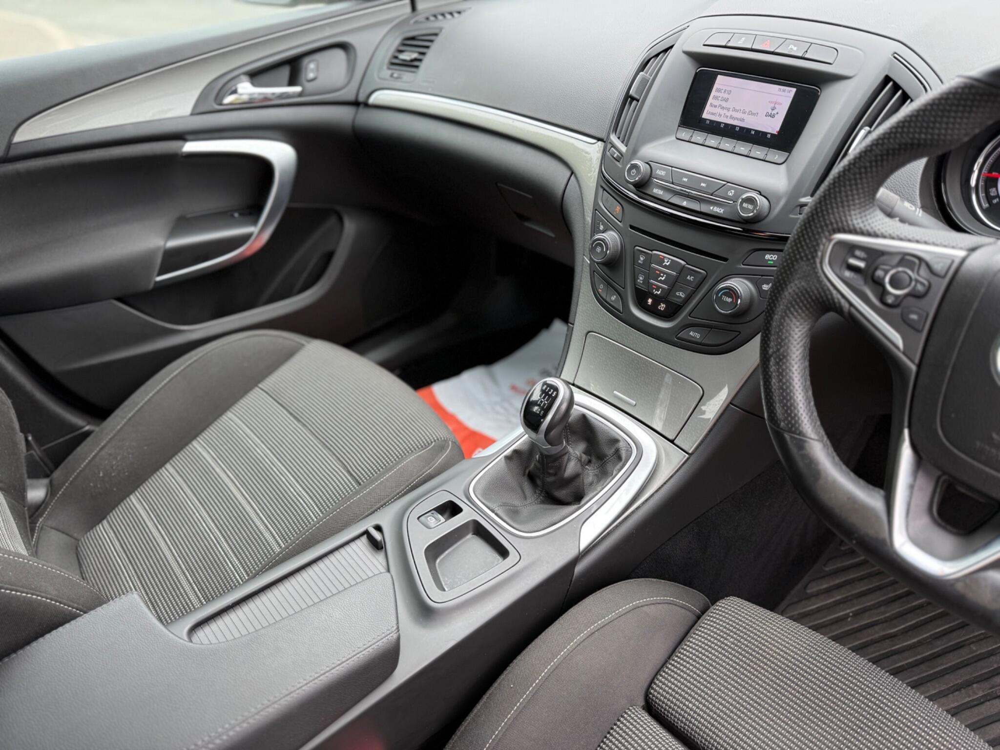 Vauxhall Insignia - Image 8