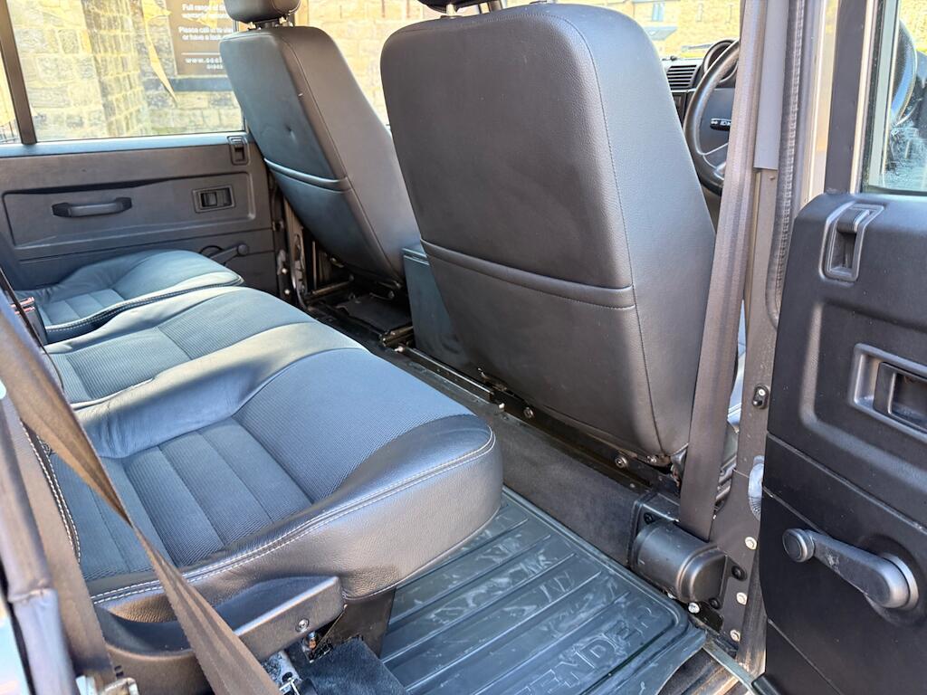 Land Rover Defender 110 - Image 56