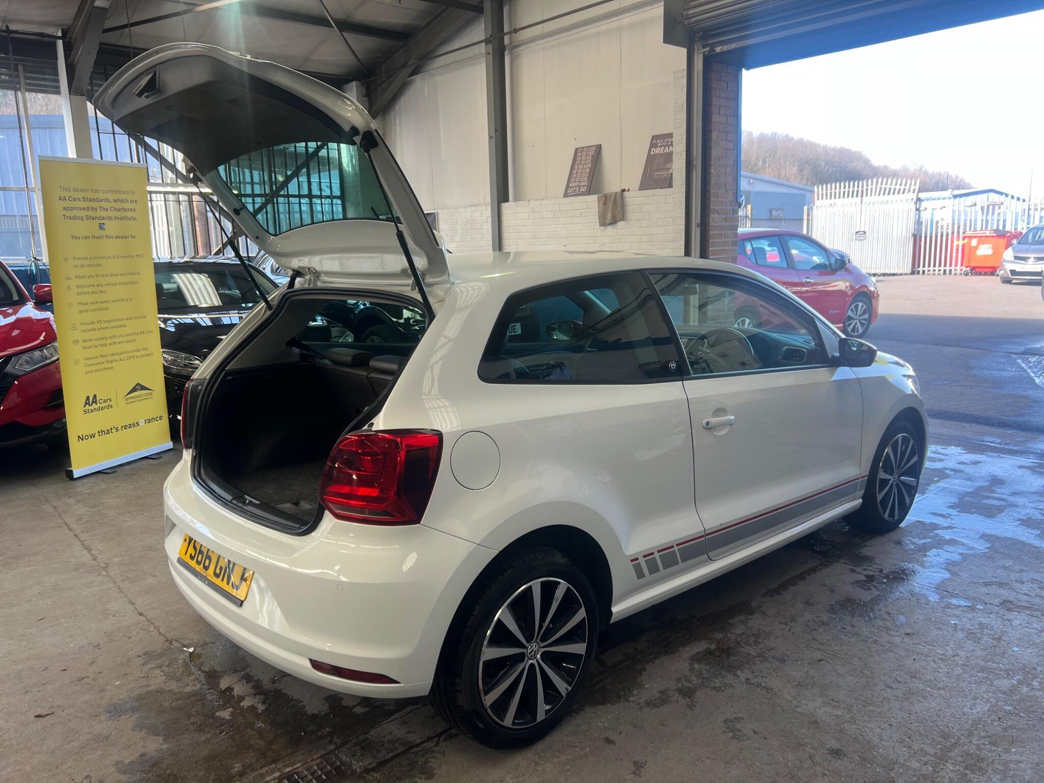 Volkswagen Polo - Image 17