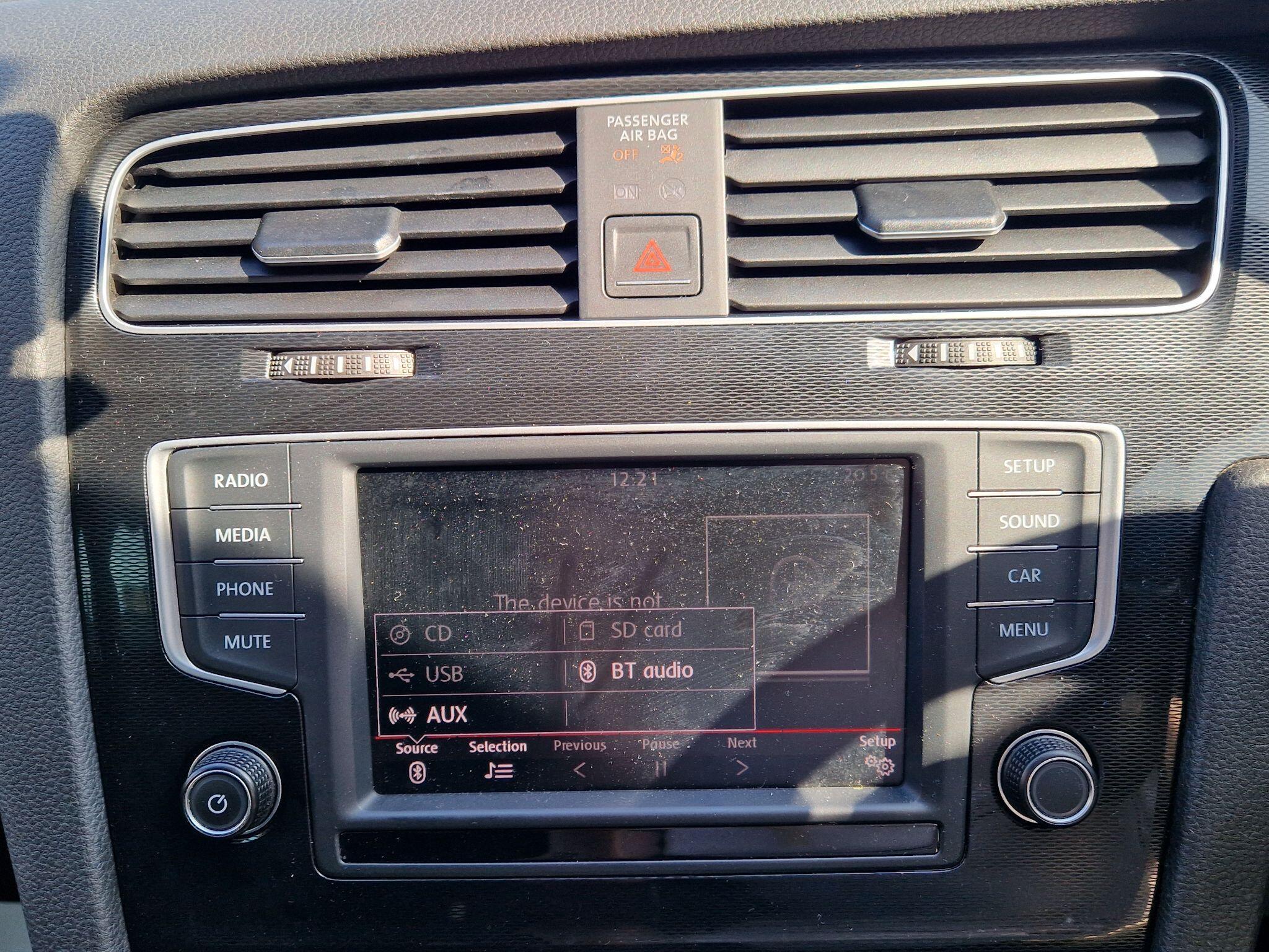 Volkswagen Golf - Image 47