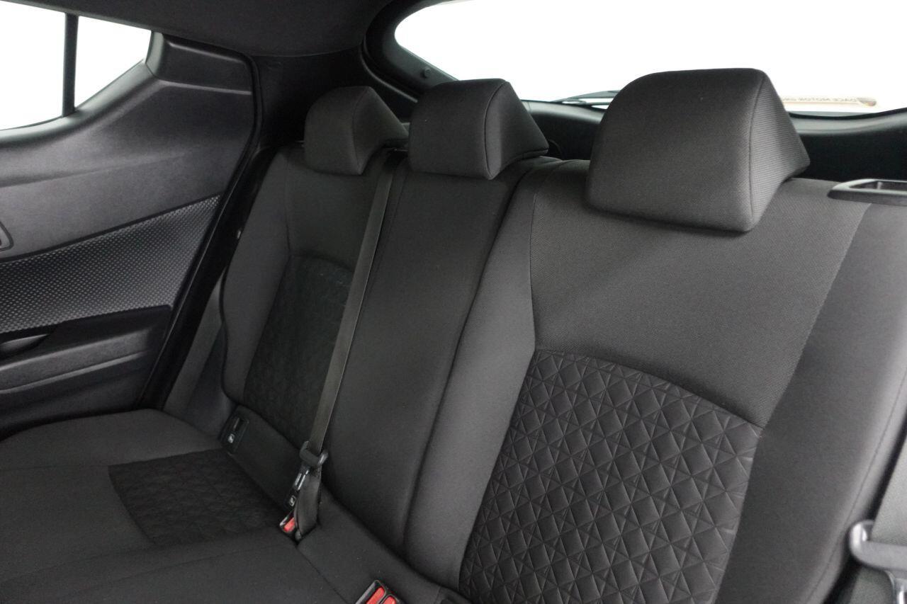 Toyota C-Hr - Image 17