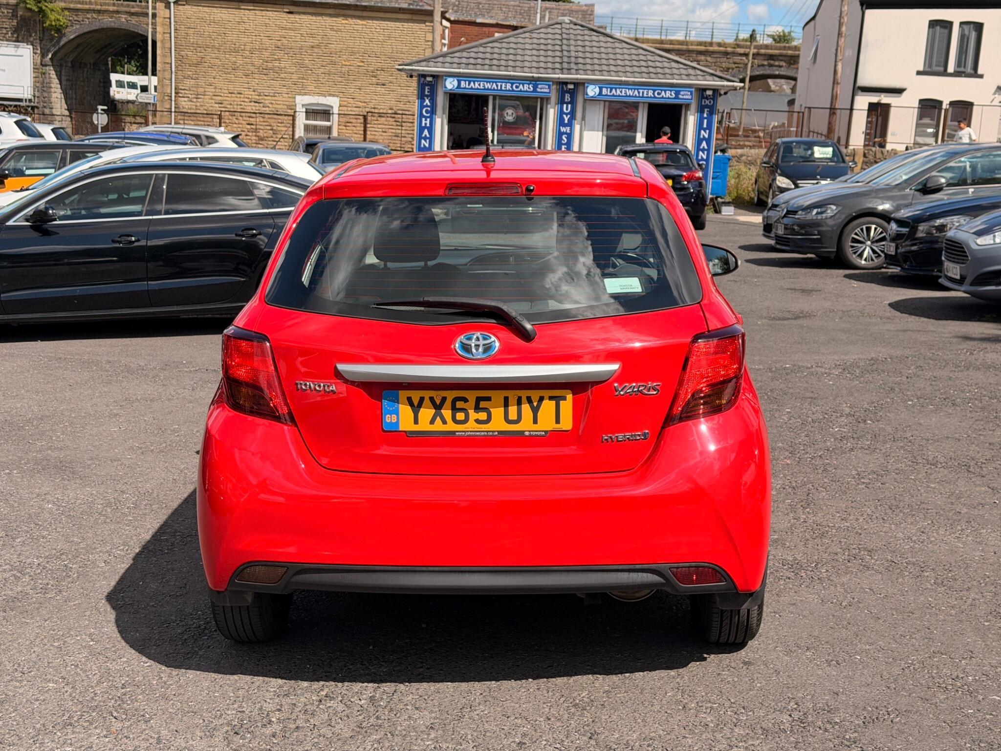 Toyota Yaris - Image 6