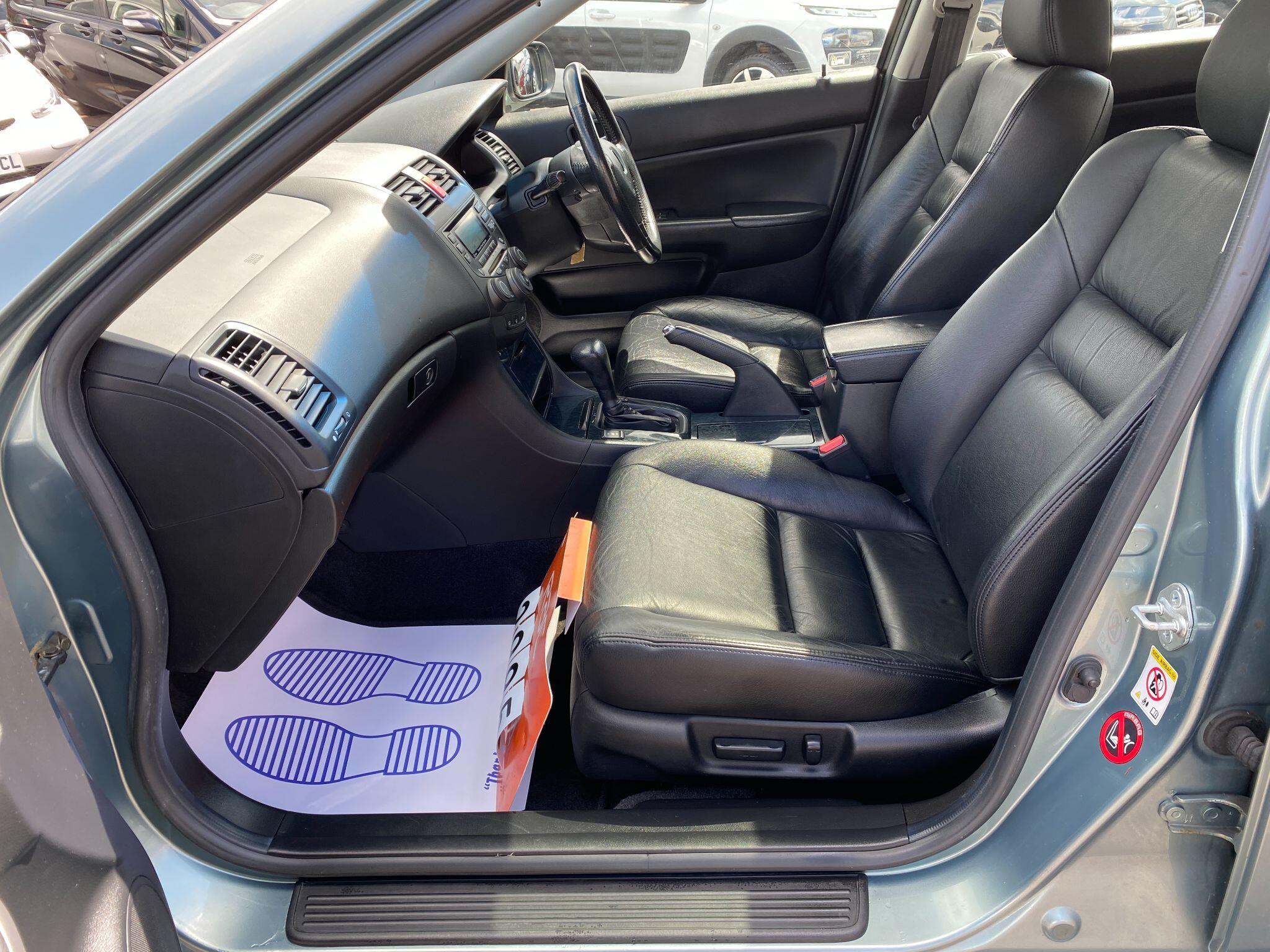 Honda Accord - Image 30