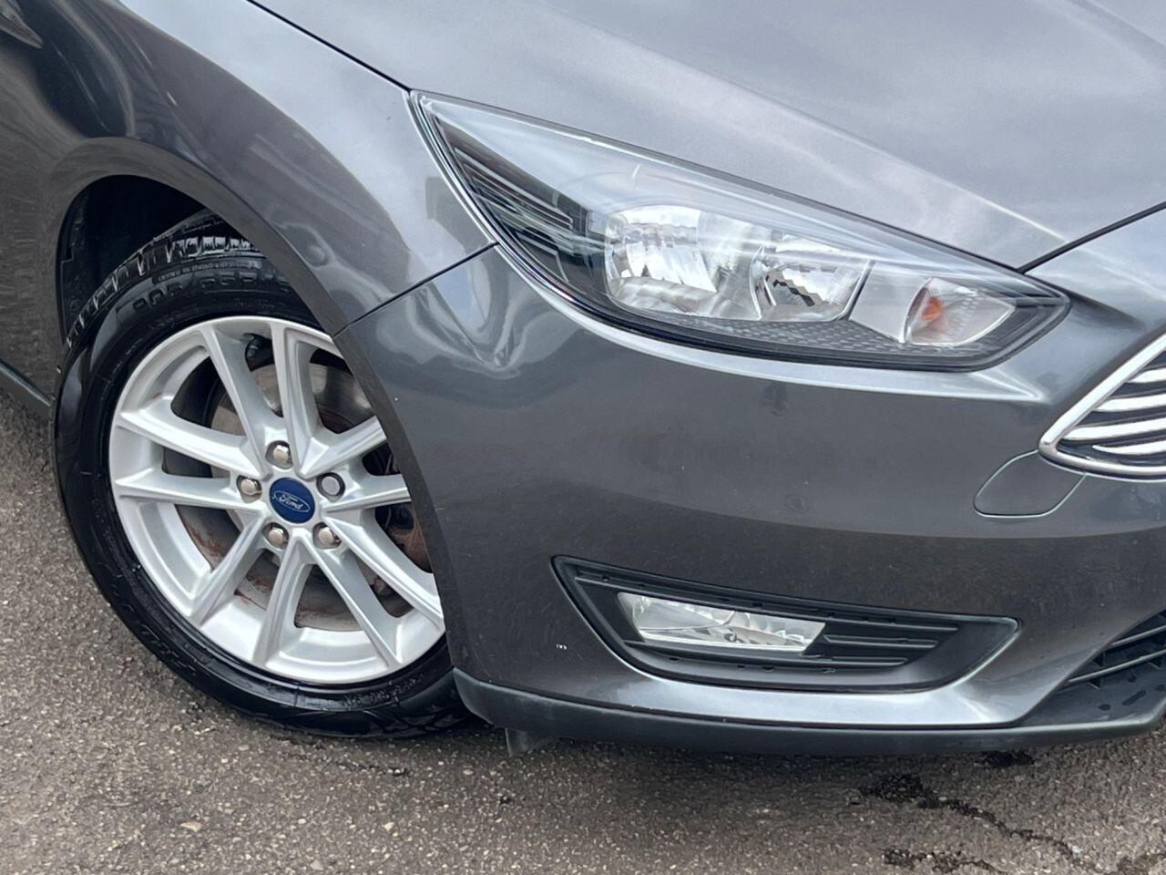 Ford Focus - Image 8